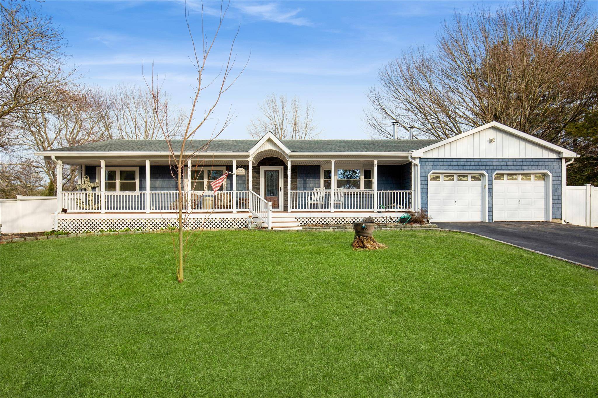 Mount Sinai, NY 11766,3 Leesburg CT