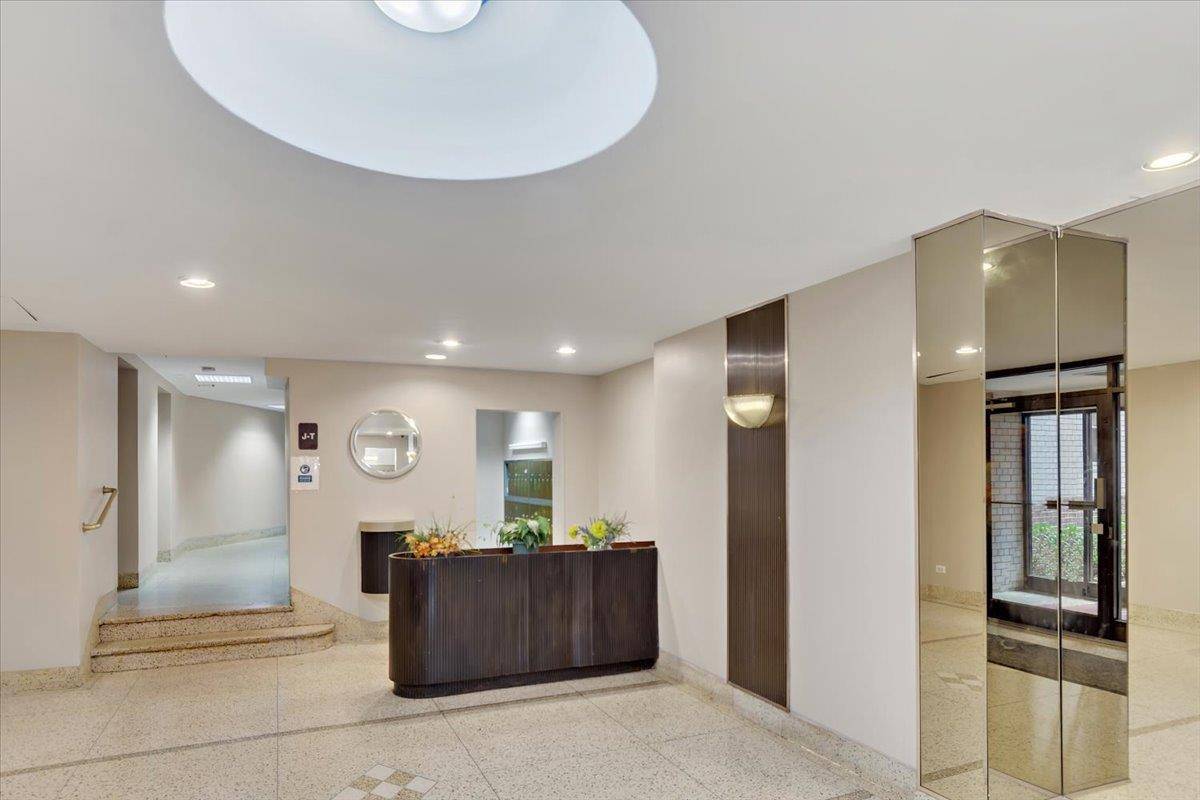 Bronx, NY 10470,4320 Van Cortlandt PARK #3E