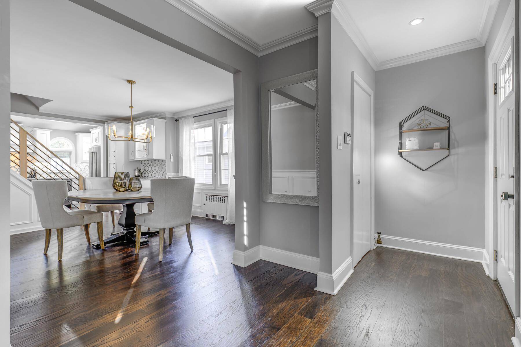 Williston Park, NY 11596,40 Park AVE