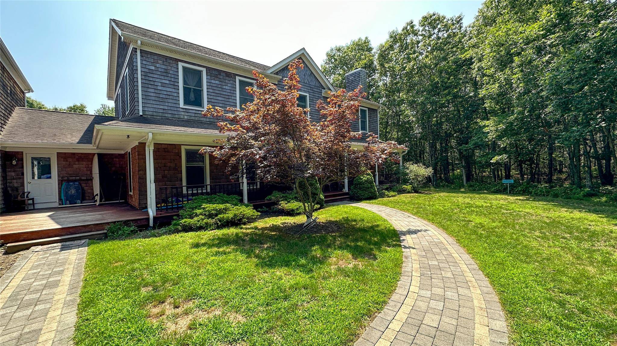 Southampton, NY 11968,18 Mountain Laurel LN
