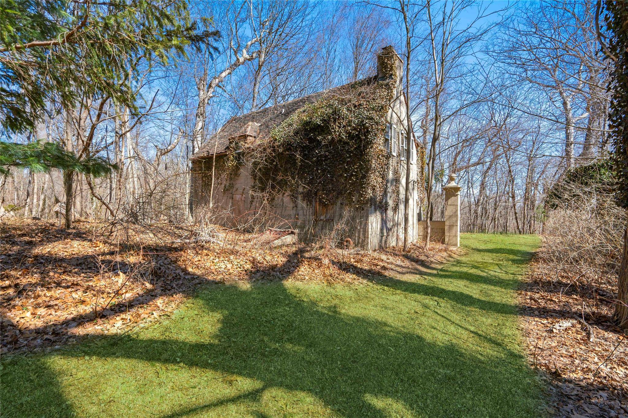 Brookville, NY 11545,2340 Cedar Swamp RD