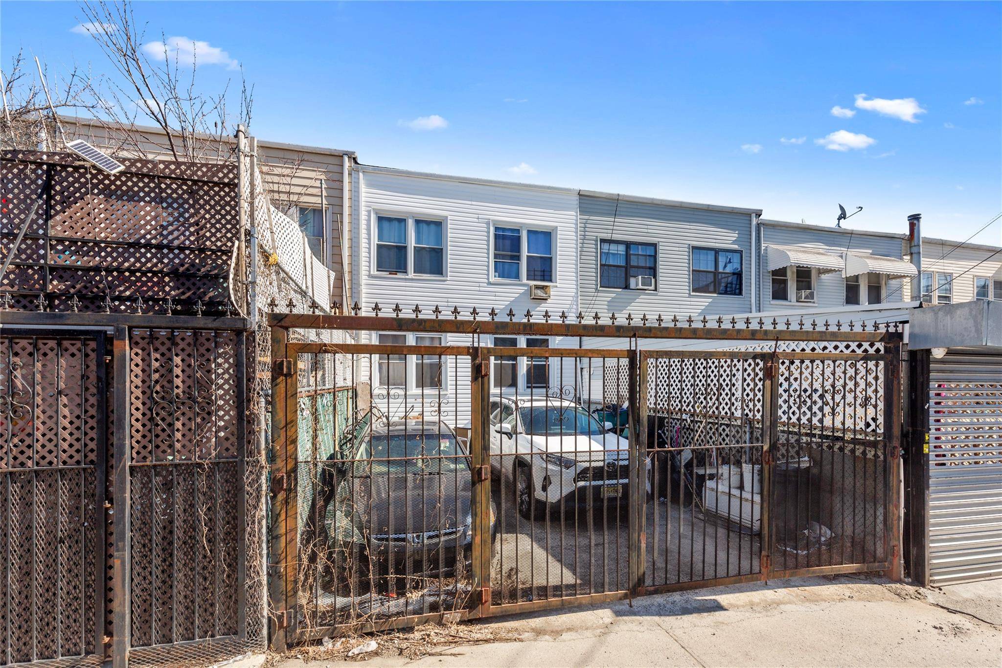 Ozone Park, NY 11416,102-12 81 ST