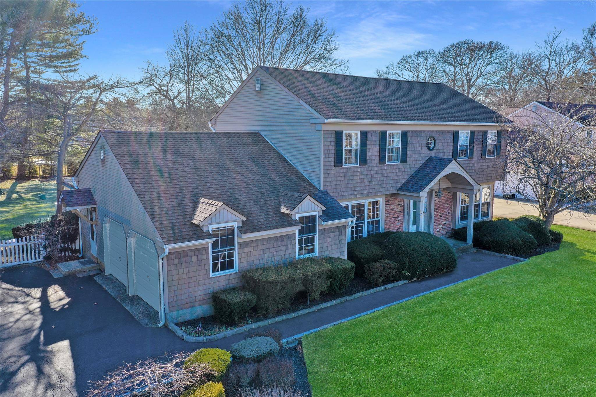 Great River, NY 11739,326 Great River RD