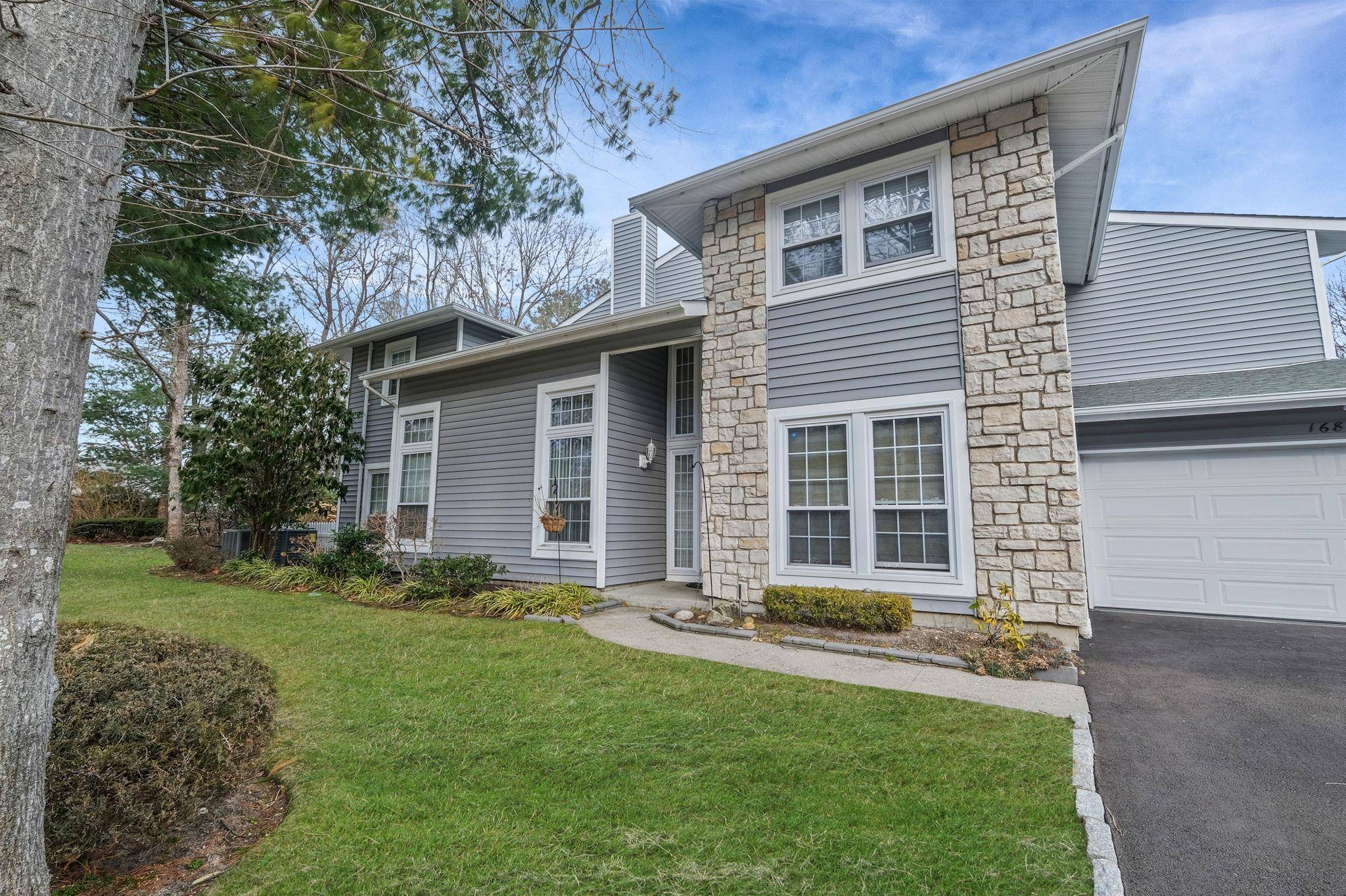 Holbrook, NY 11741,168 Colony DR