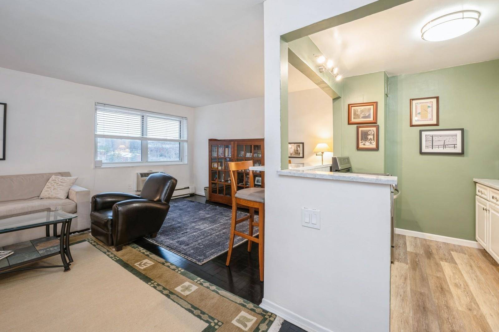 White Plains, NY 10606,505 Central AVE #801