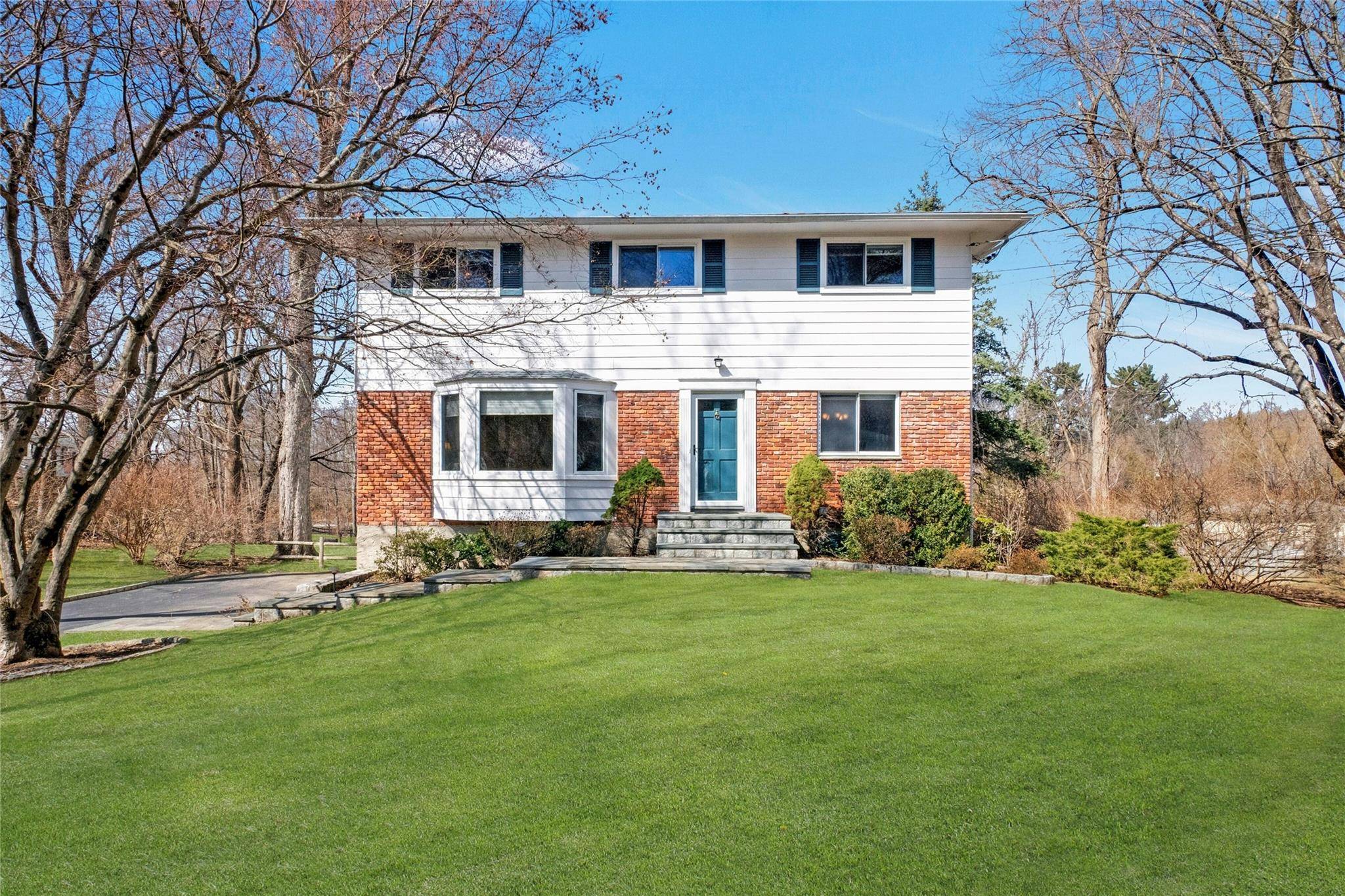 Ossining, NY 10562,10 Redway RD