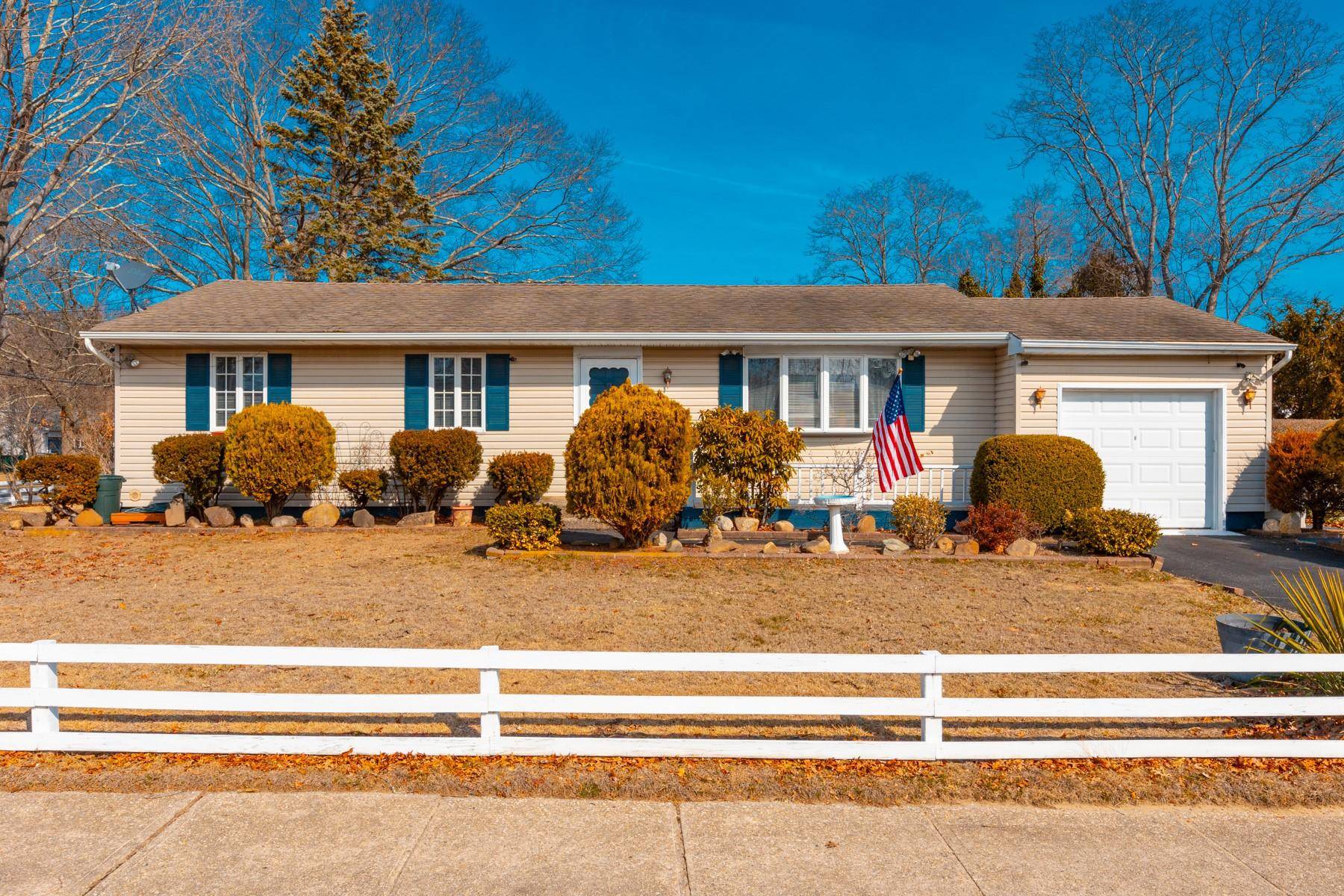 Patchogue, NY 11772,13 Washington PL