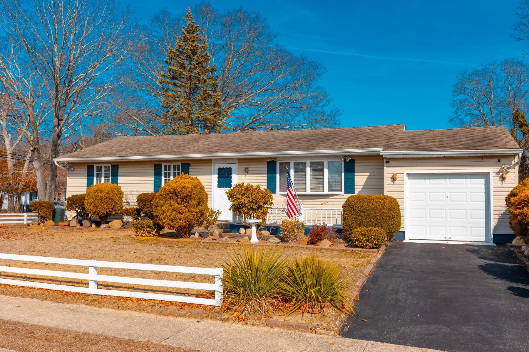 Patchogue, NY 11772,13 Washington PL
