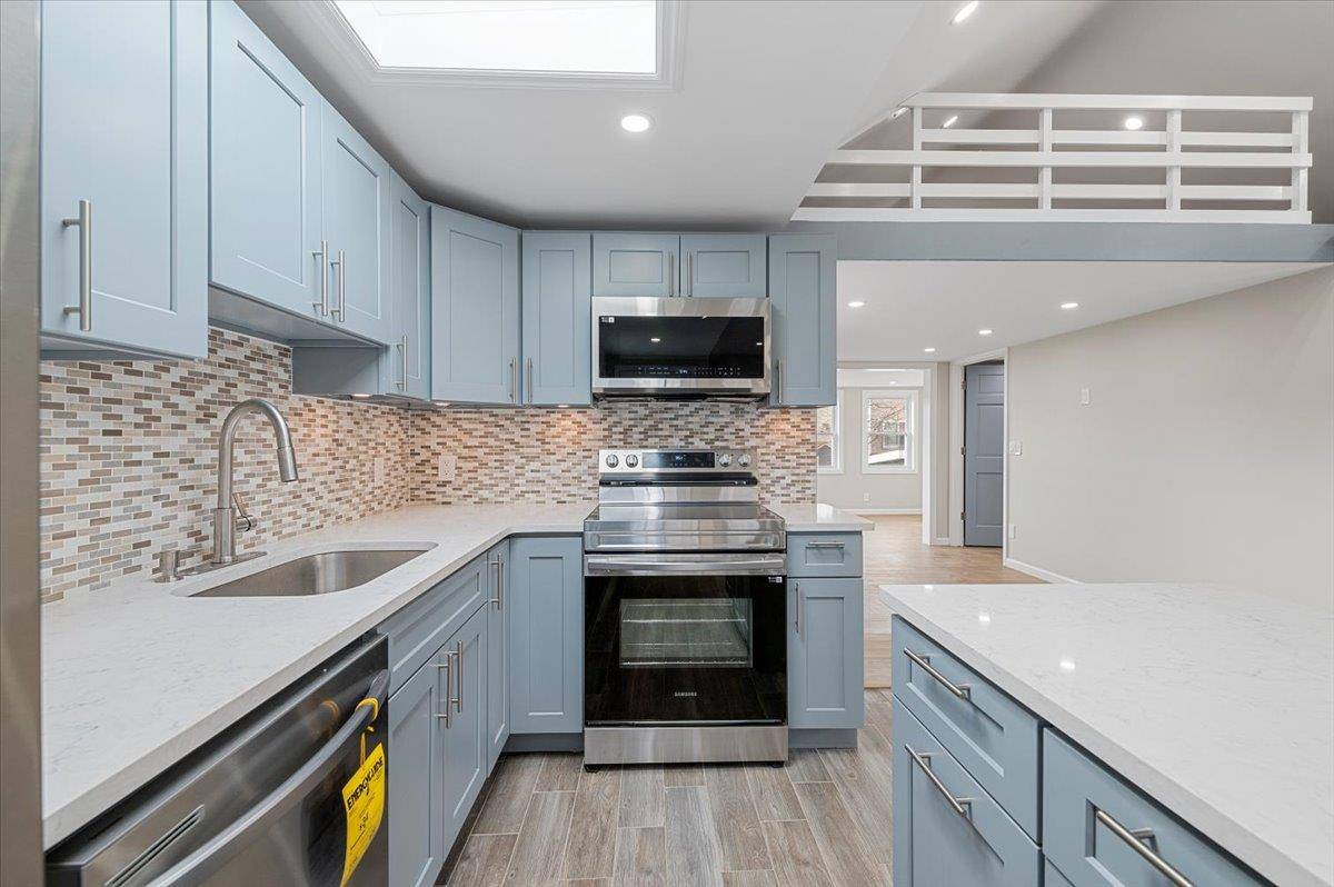 Broad Channel, NY 11693,12 W 14th RD