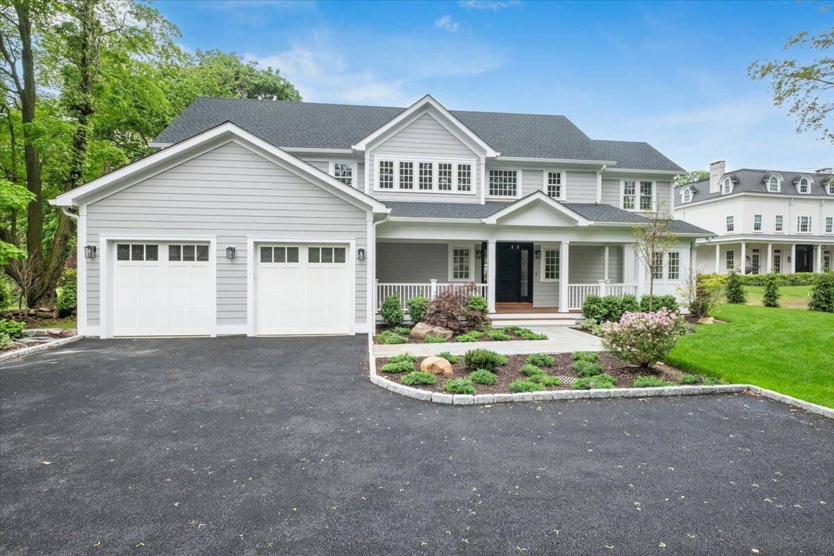 Scarsdale, NY 10583,240 FORT HILL RD