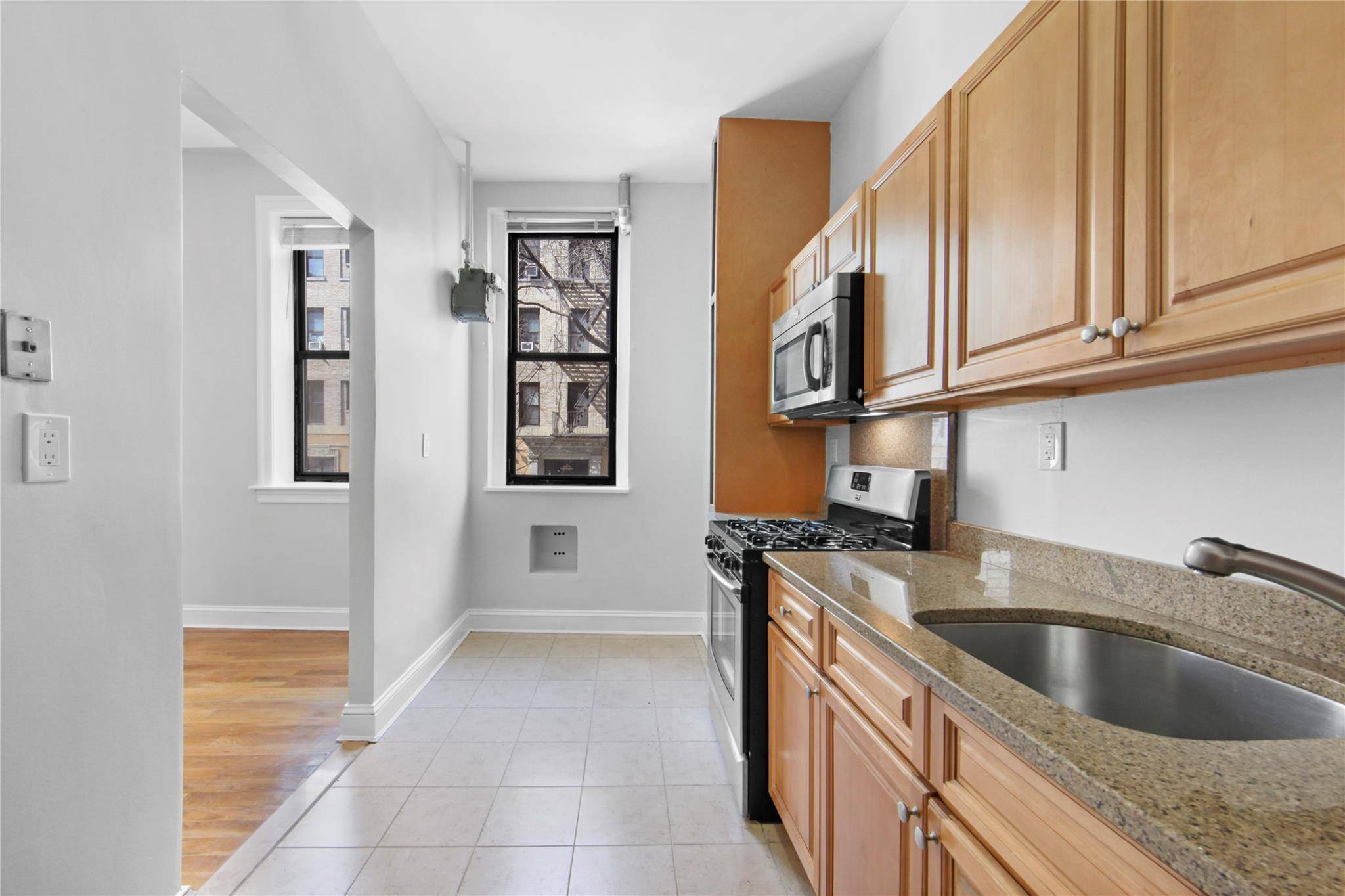 New York (manhattan), NY 10033,359 Ft. Washington AVE #1 B