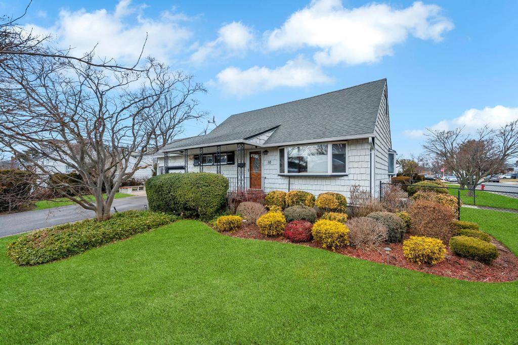 Hicksville, NY 11801,10 Jerome AVE