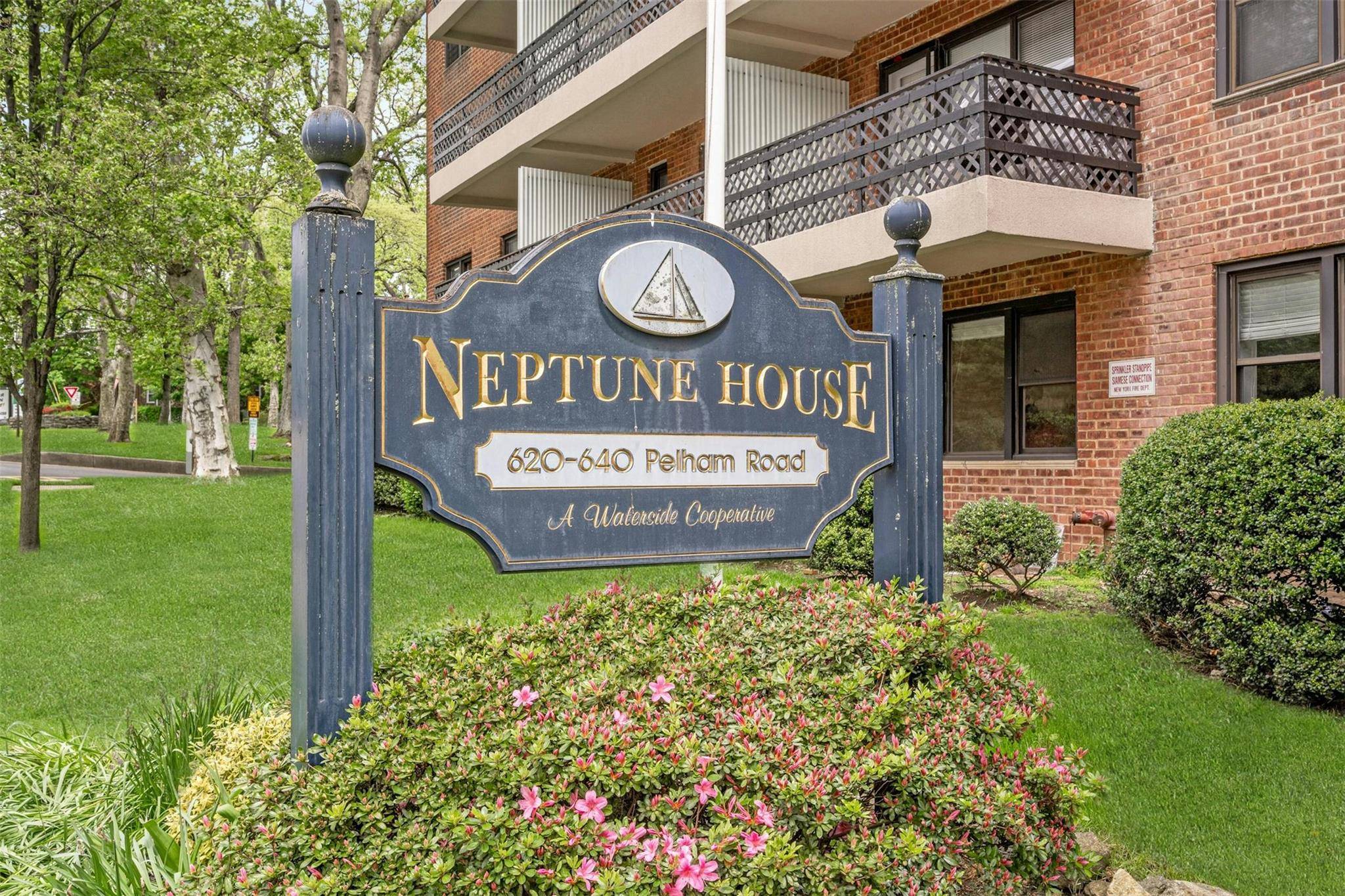 New Rochelle, NY 10805,640 Pelham #1F