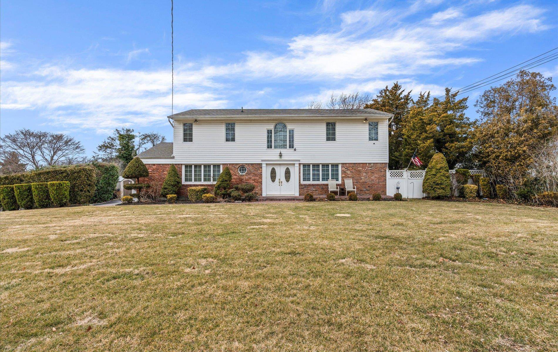 Smithtown, NY 11787,282 Terry RD