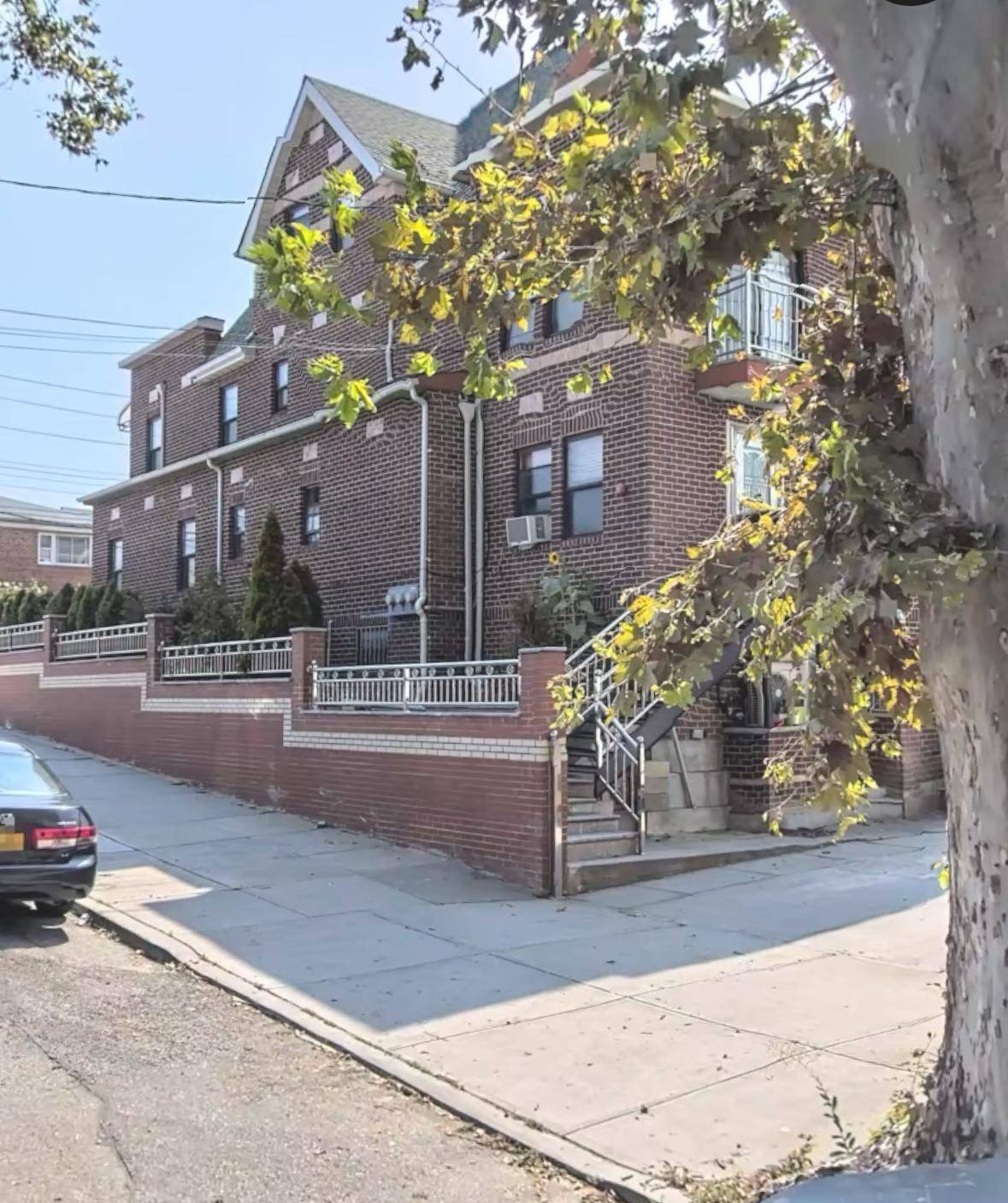 College Point, NY 11356,125-19 14th Avenue