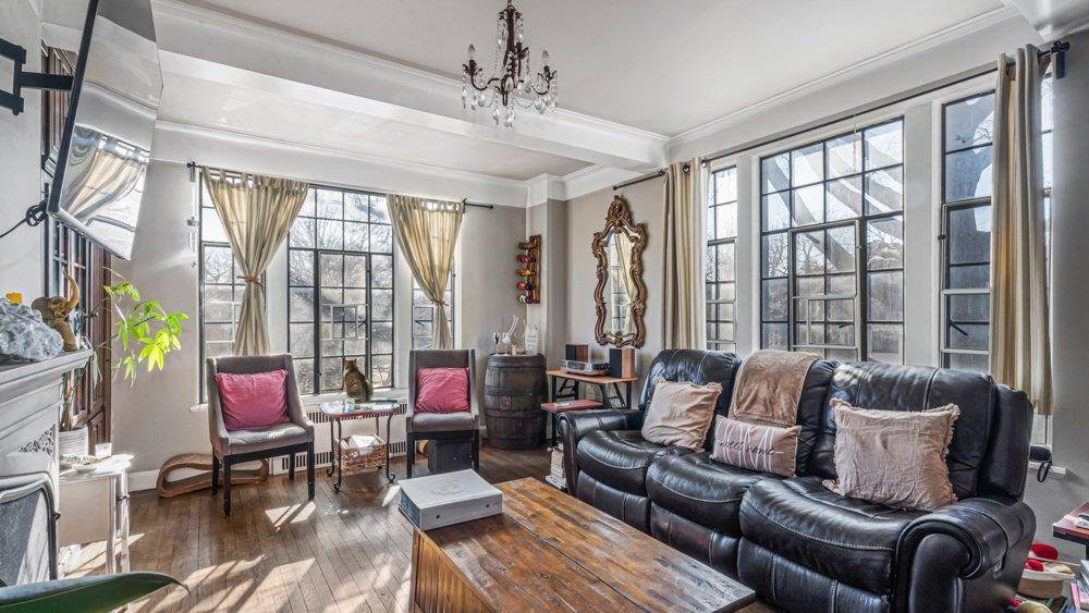 Forest Hills, NY 11375,20 Continental AVE #30