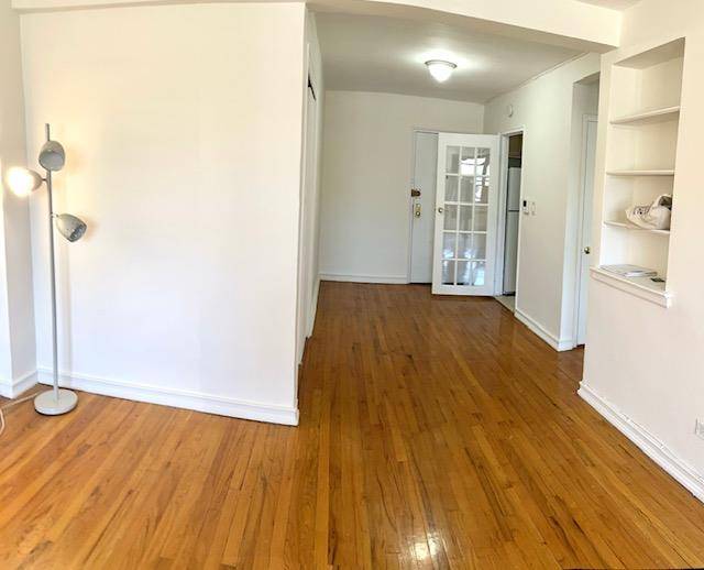 Oakland Gardens, NY 11364,211-06 75th AVE #3A