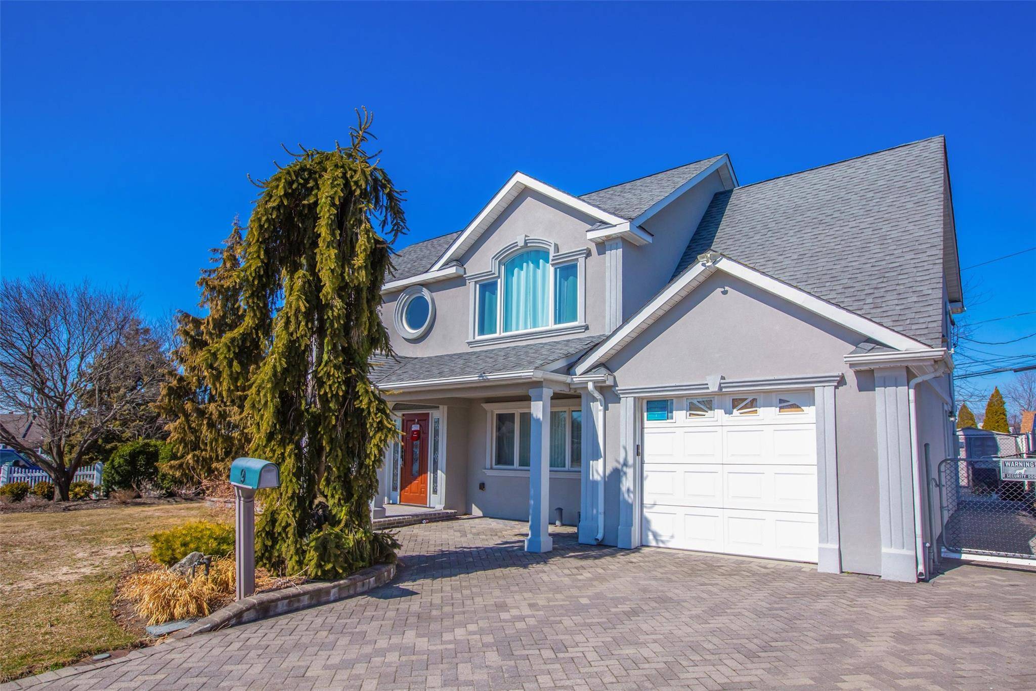 Levittown, NY 11756,9 book LN