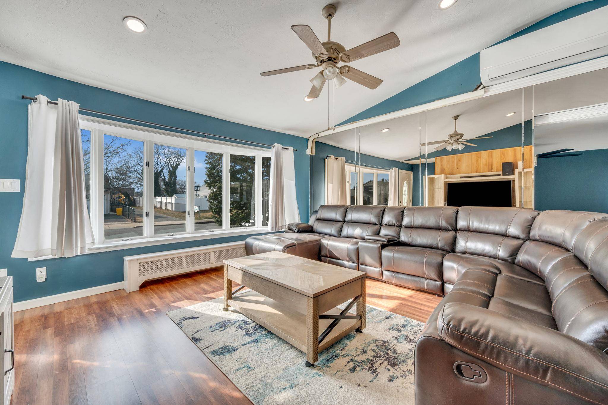 Bethpage, NY 11714,15 Elizabeth DR