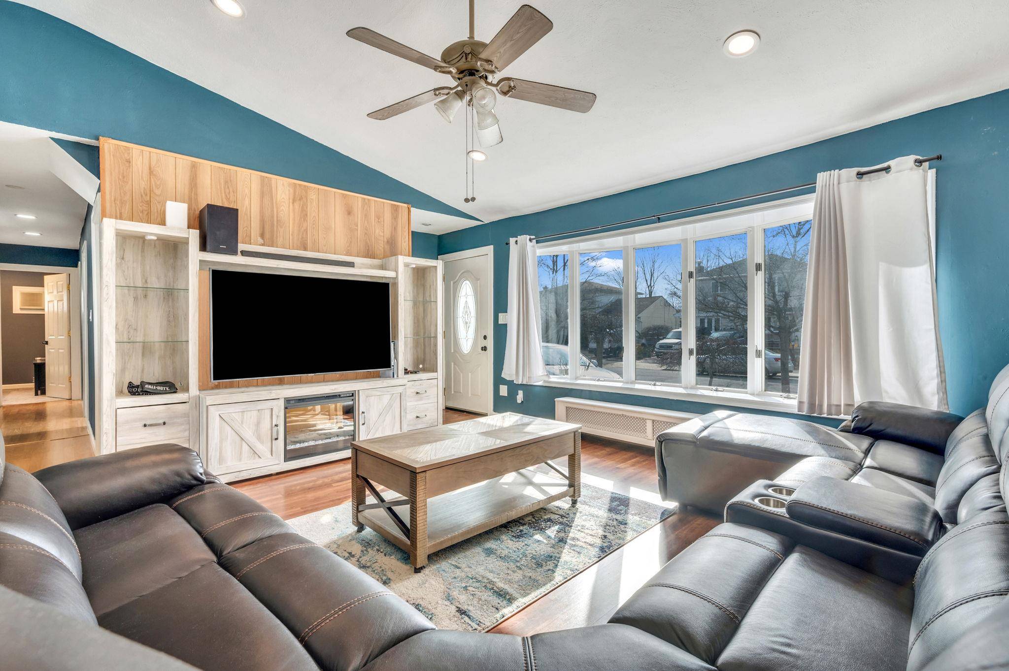 Bethpage, NY 11714,15 Elizabeth DR