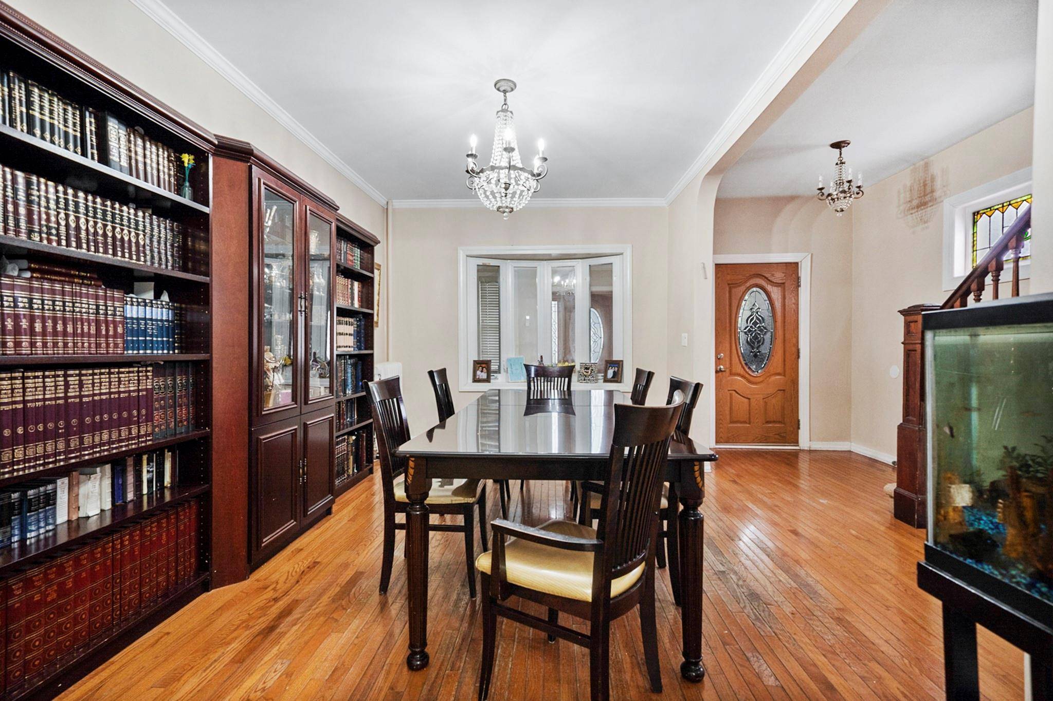 Richmond Hill, NY 11418,8534 108th ST