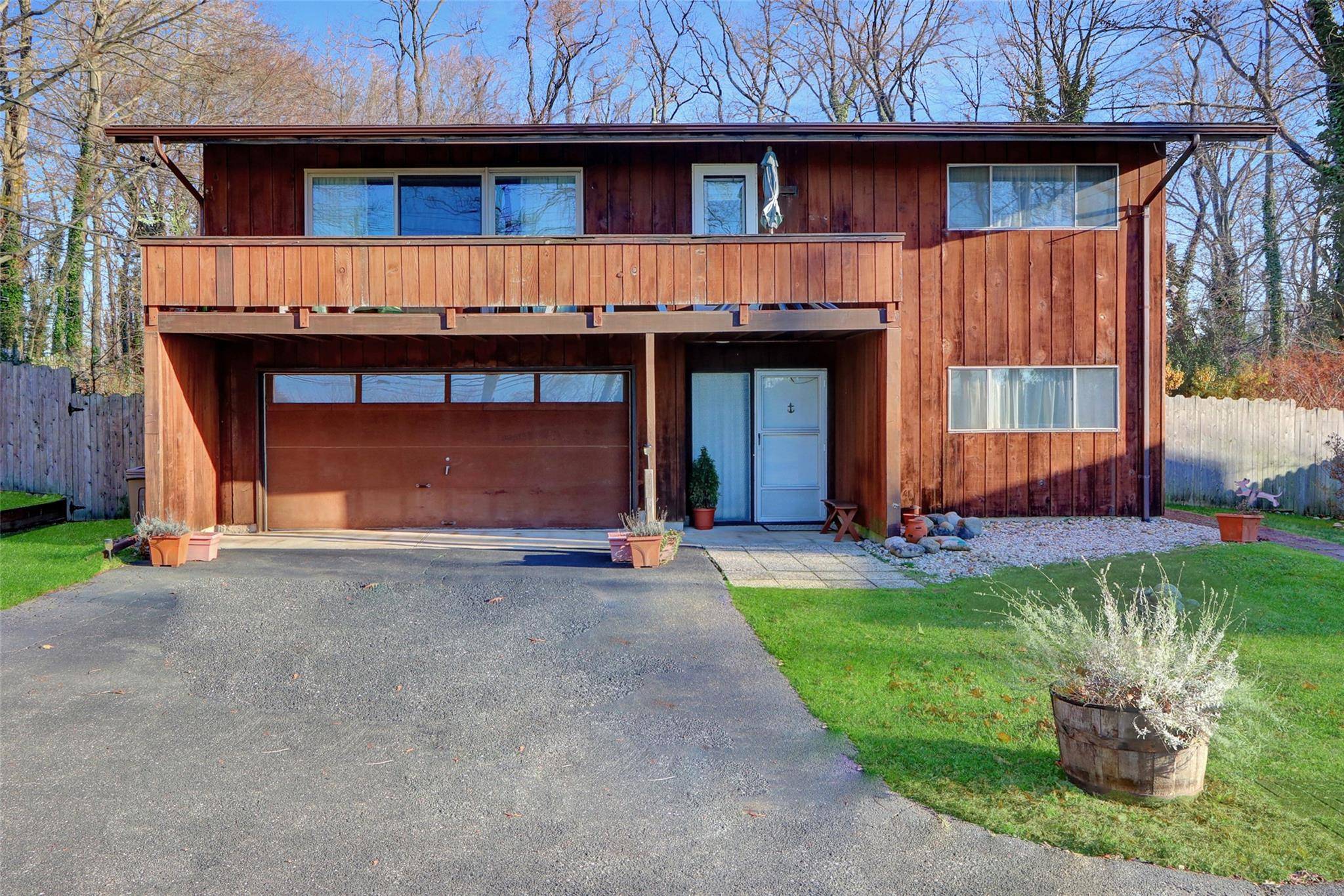 Northport, NY 11768,270 Ocean AVE