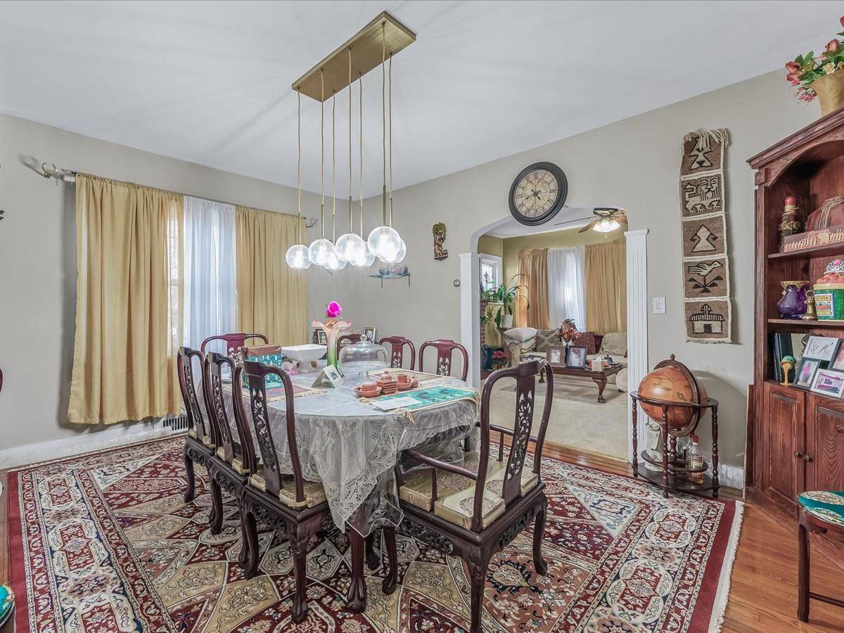 Springfield Gardens, NY 11413,142-02 185th ST