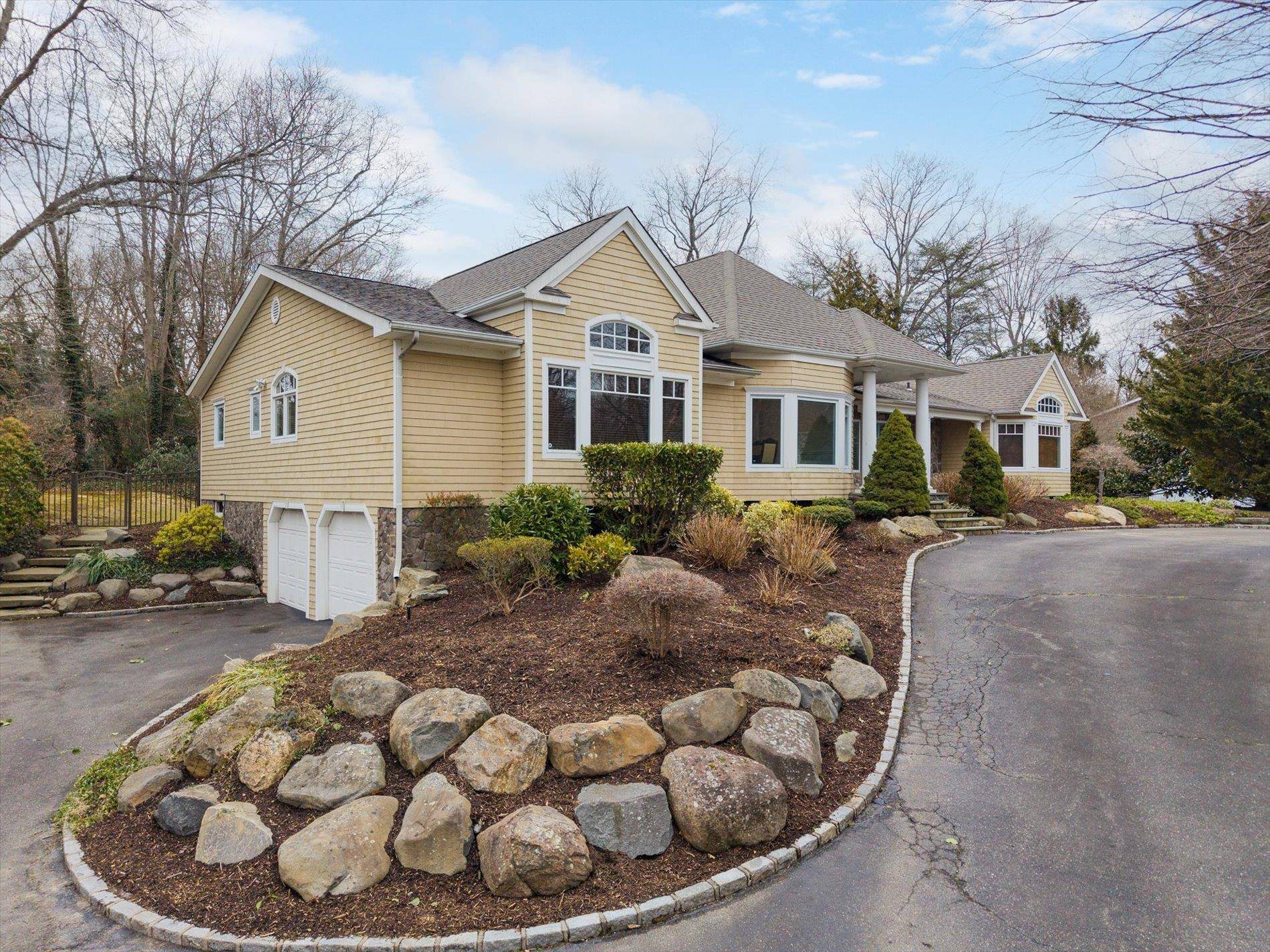 Melville, NY 11747,4 Threepence DR