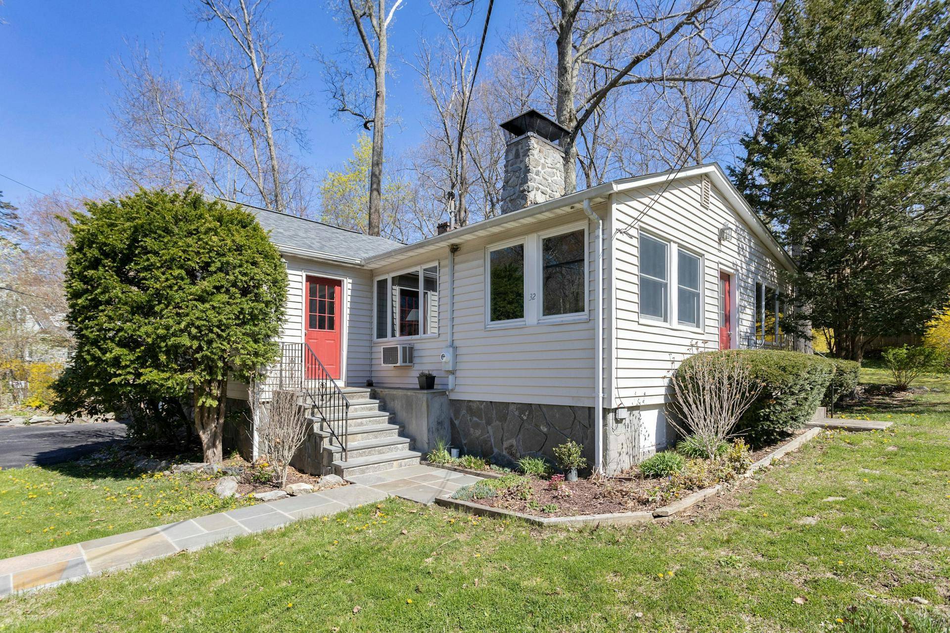 Putnam Valley, NY 10579,32 Dunderberg RD