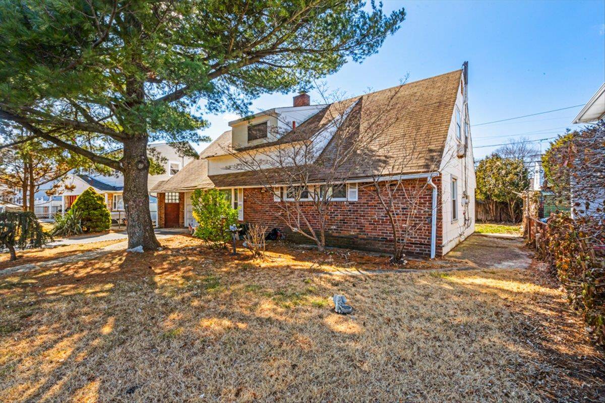 Levittown, NY 11756,27 Prentice RD