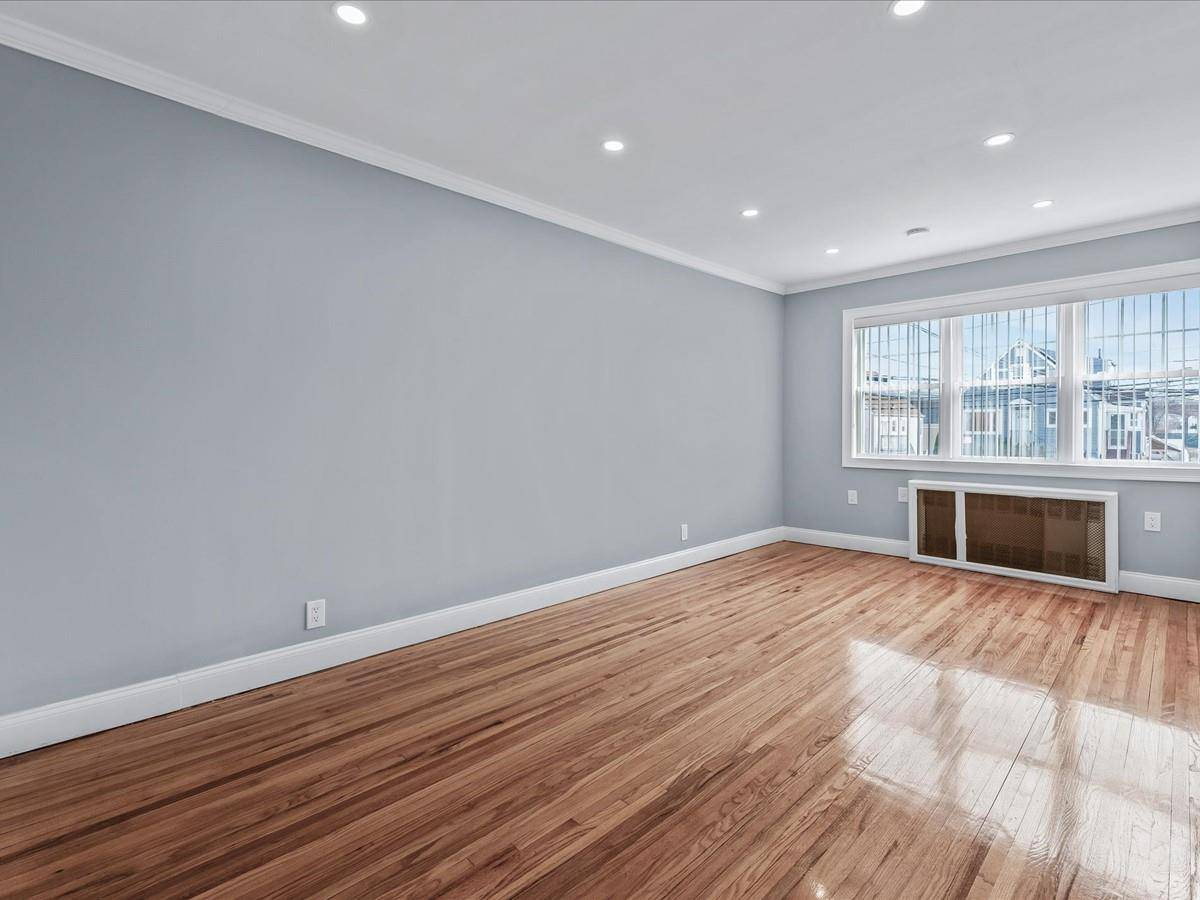 Arverne, NY 11692,63-12 Beach Channel DR