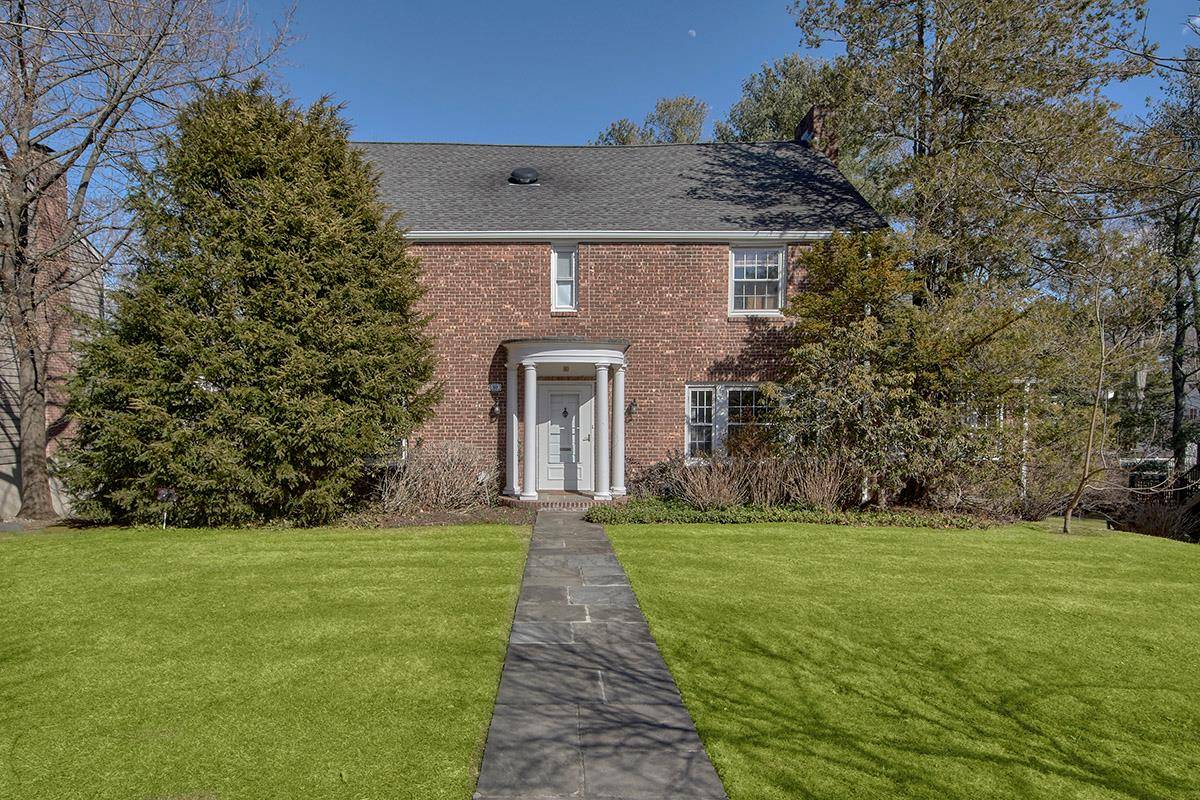White Plains, NY 10605,10 Richbell RD