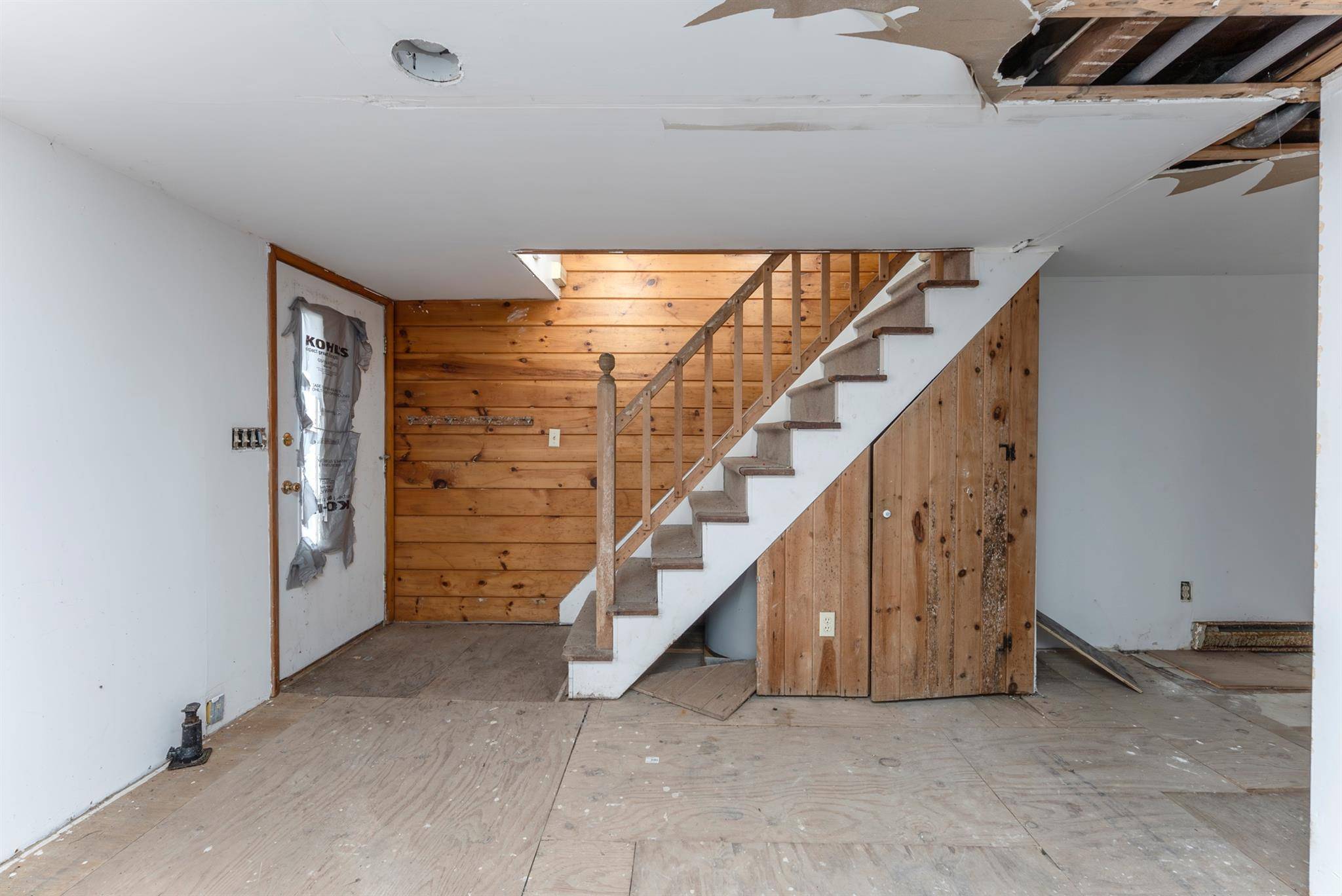 Kingston, NY 12401,19 Purvis ST