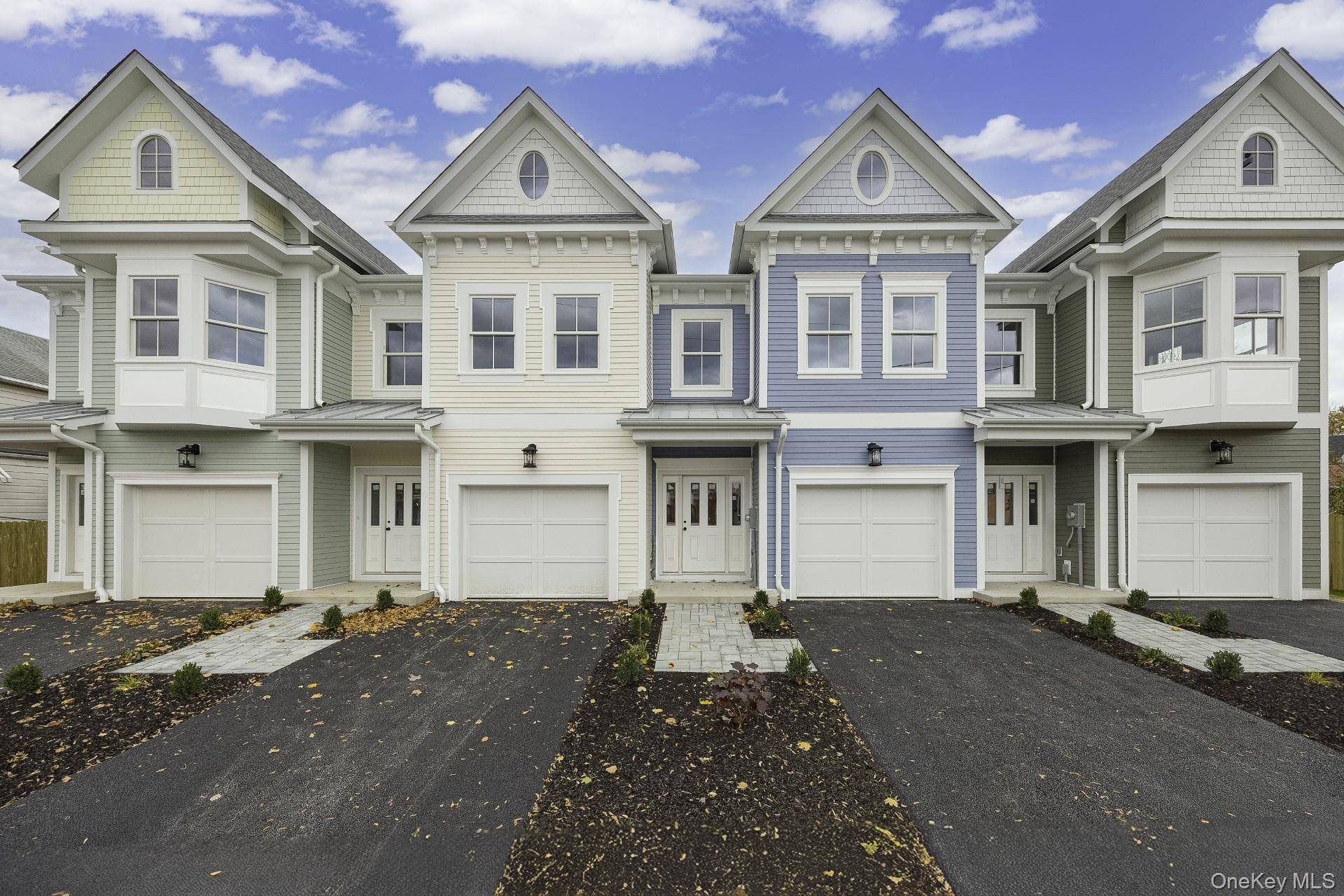 Beacon, NY 12508,17 HENRY ST #3