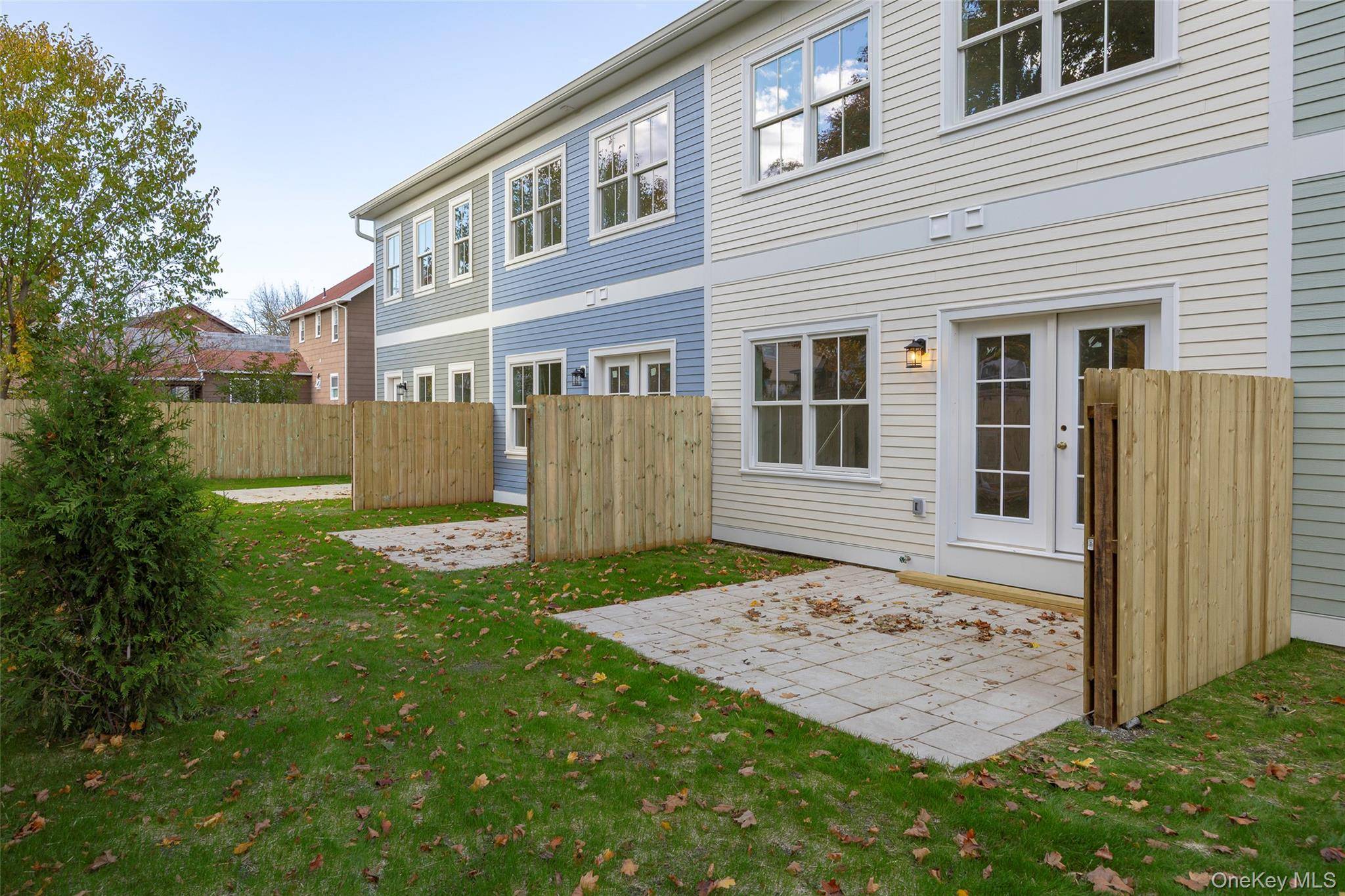 Beacon, NY 12508,17 HENRY ST #3