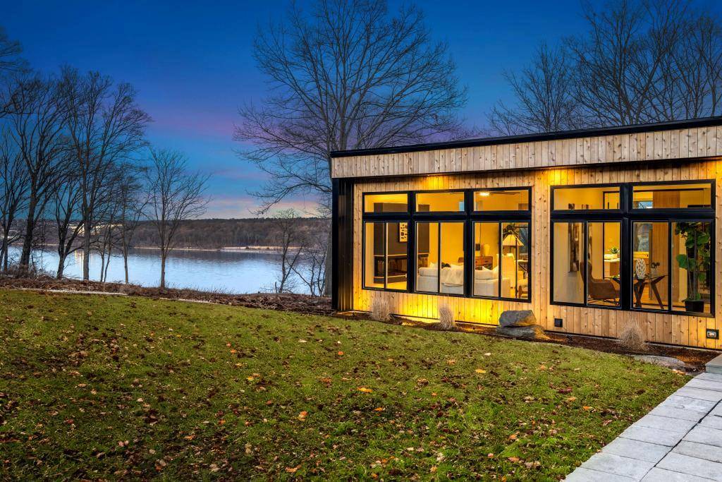Marlboro, NY 12542,8 River Vista DR