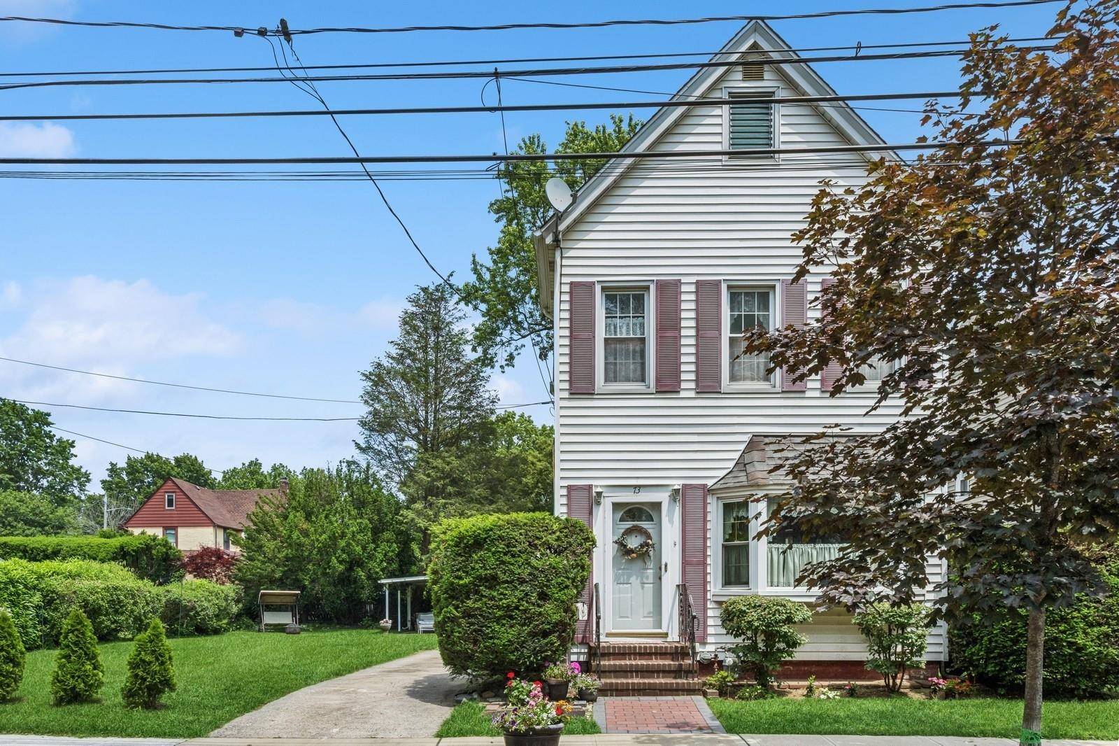 Floral Park, NY 11001,73 Spruce AVE