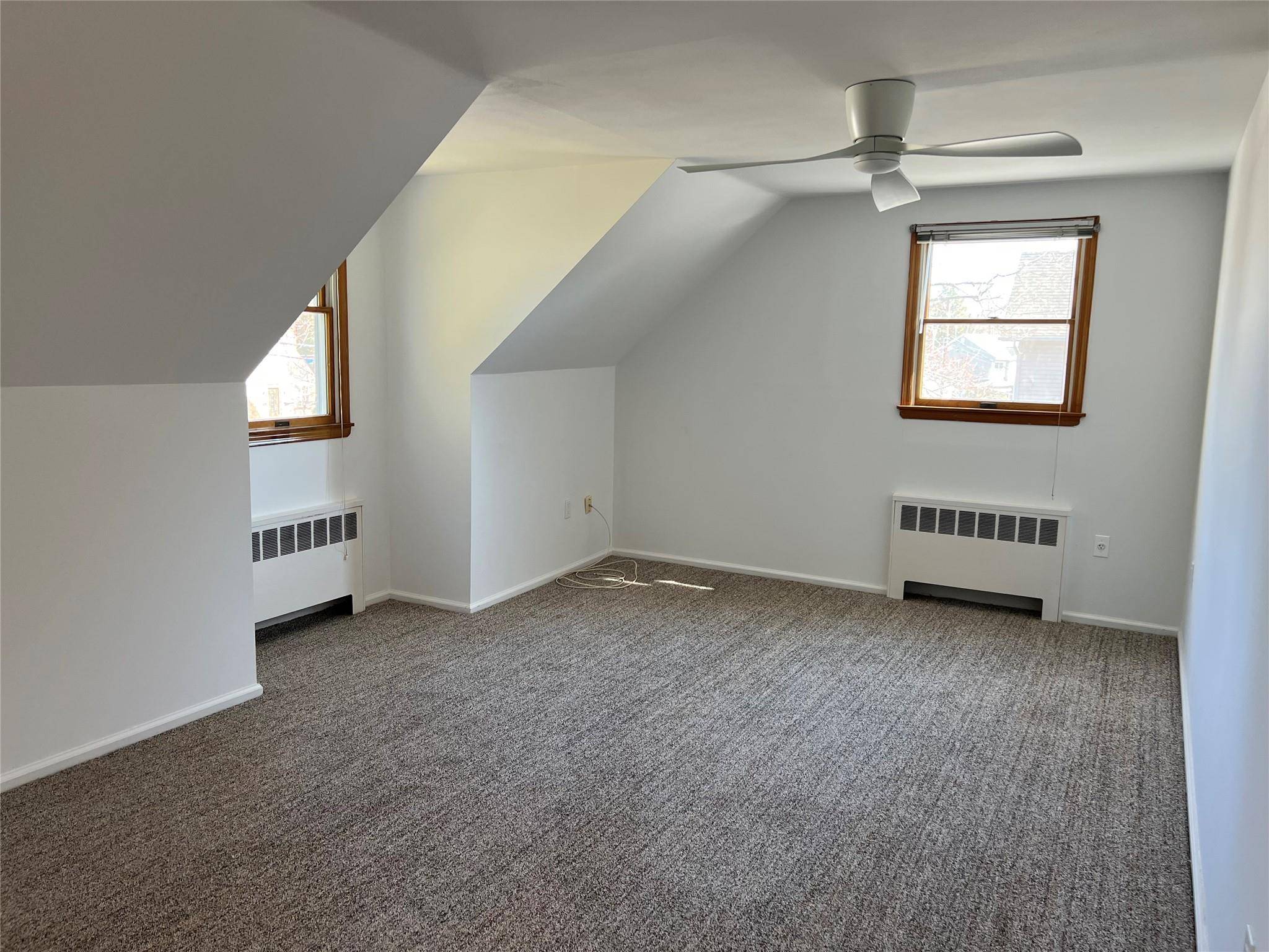 Glen Cove, NY 11542,54 Valentine AVE #2nd Fl
