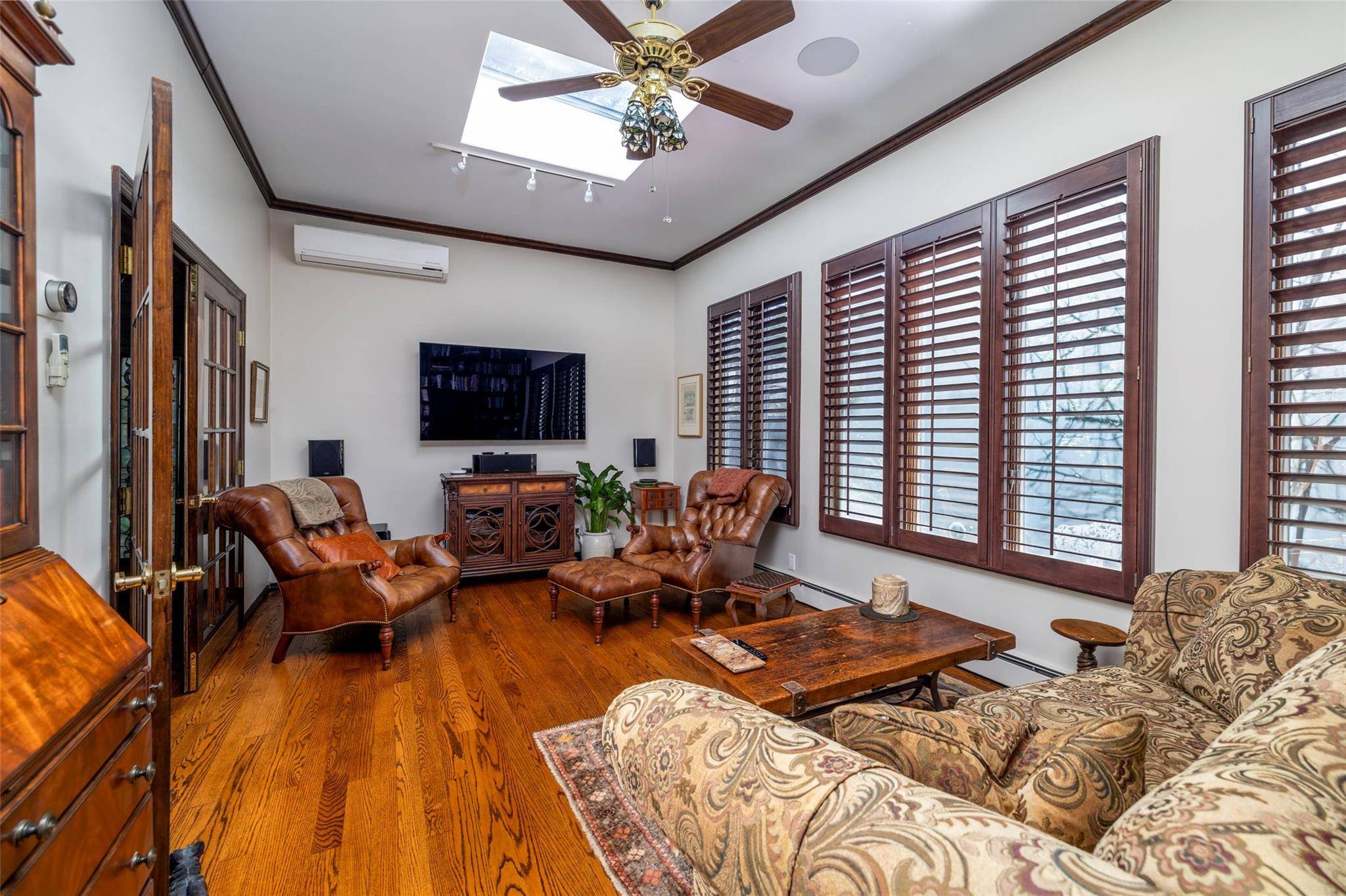 Rockville Centre, NY 11570,58 Strathmore LN