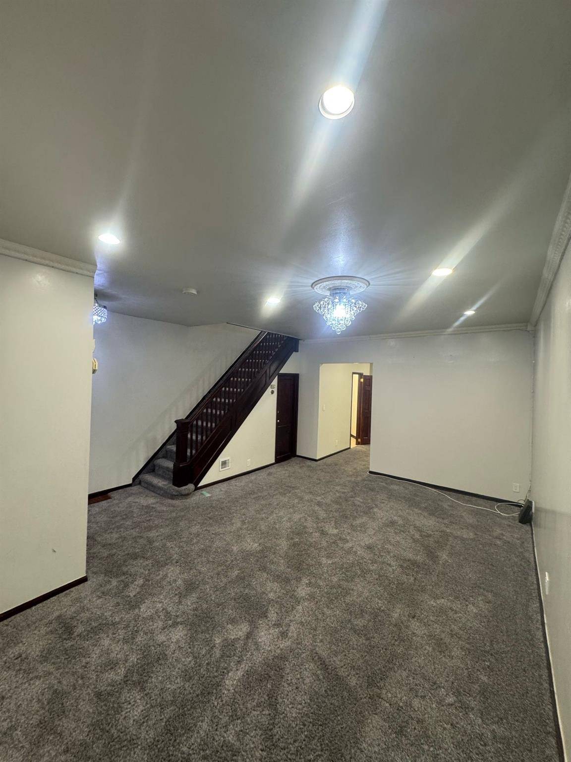 Glendale, NY 11385,7852 82nd Street