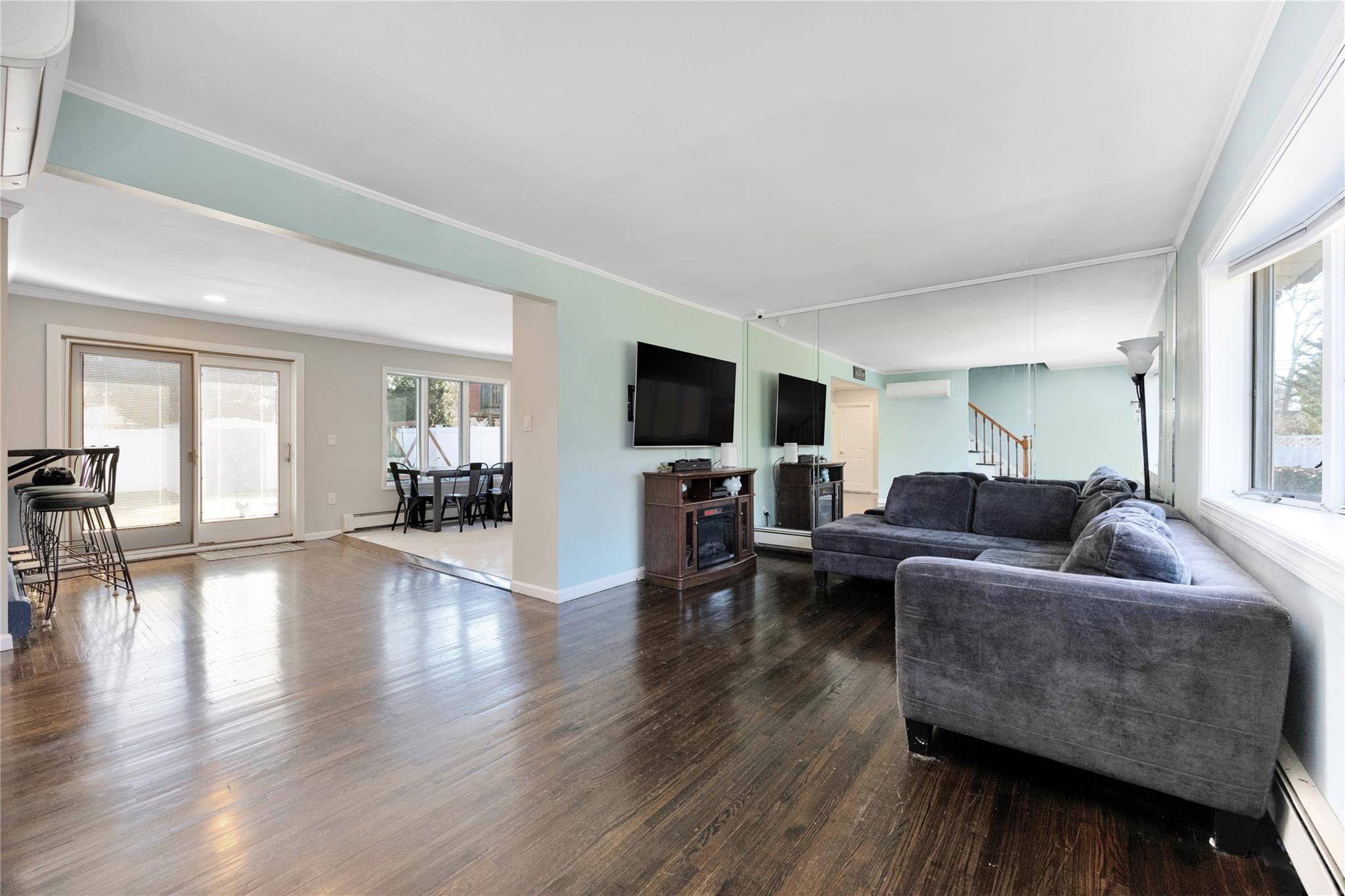 Farmingdale, NY 11735,4 Yale PL