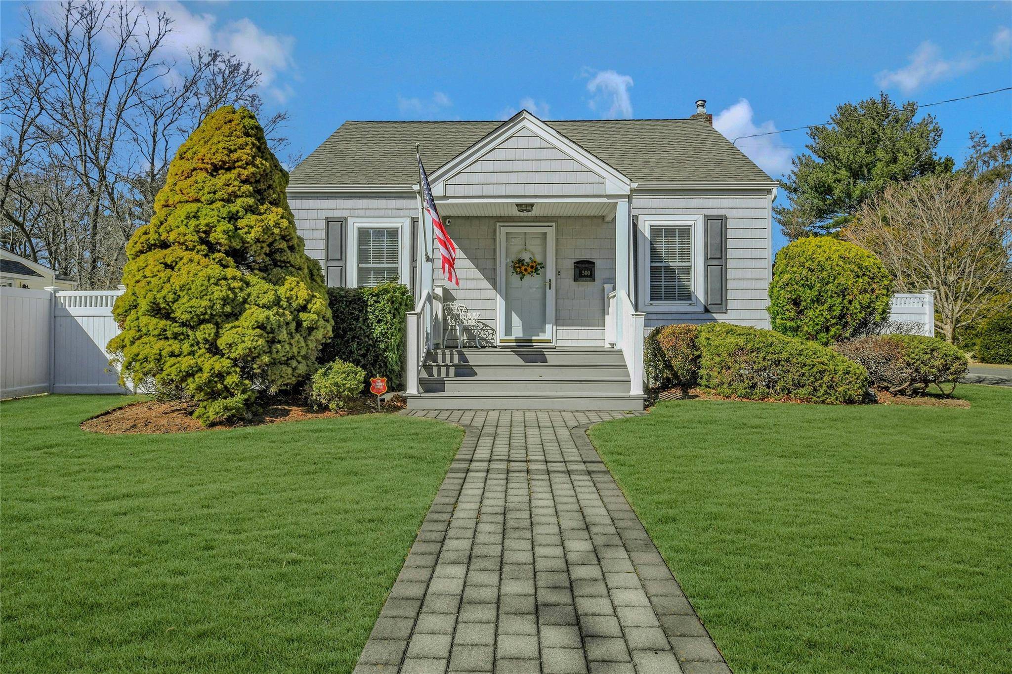East Northport, NY 11731,500 9th AVE