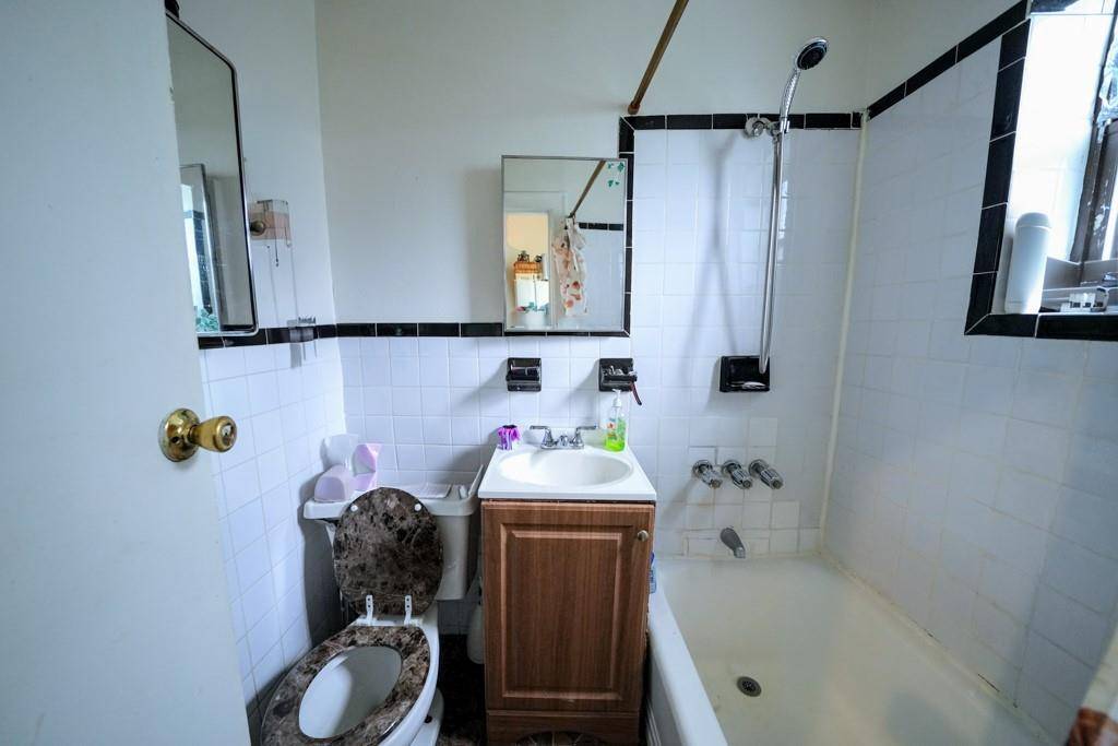 Brooklyn, NY 11237,1440 Dekalb AVE