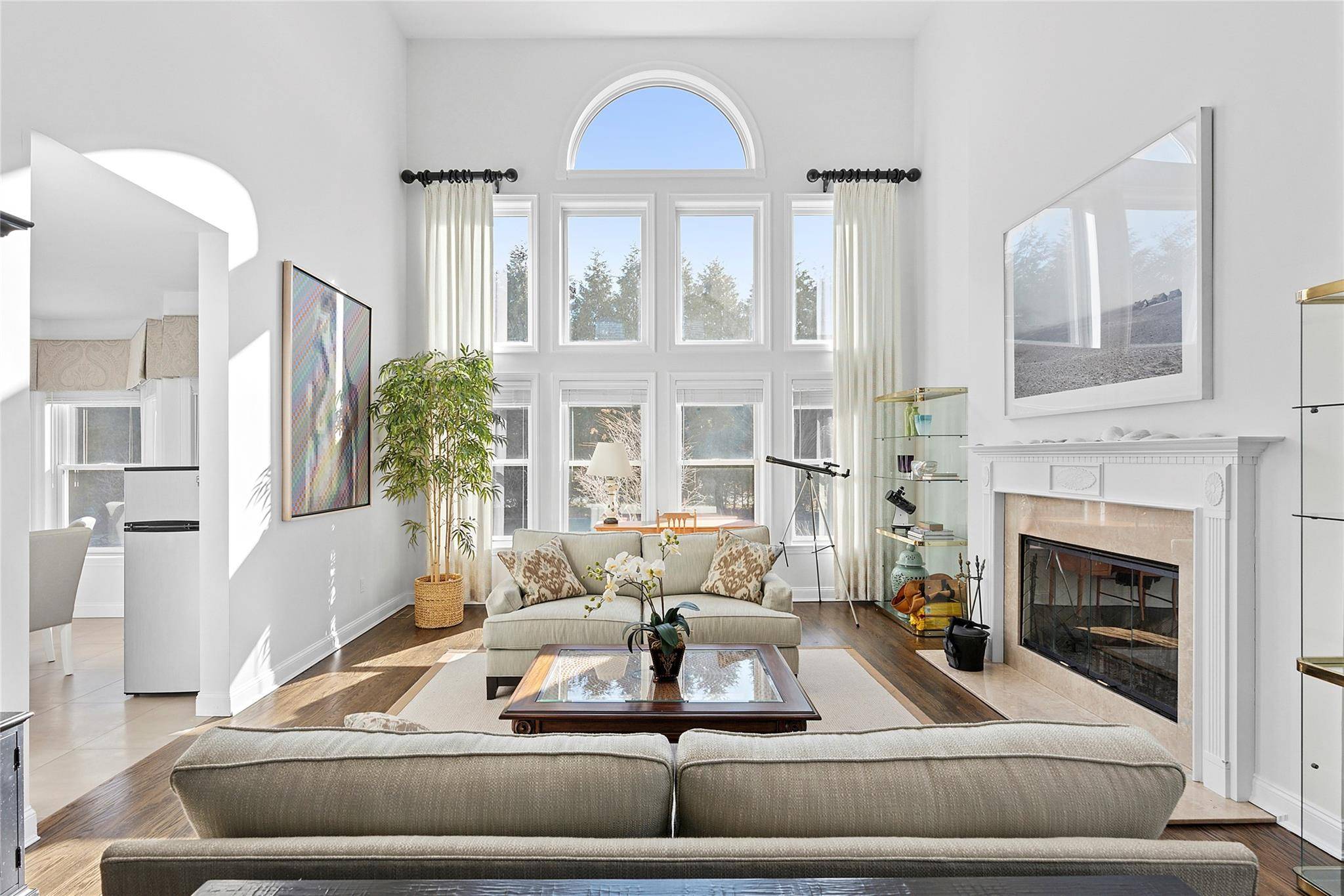 Southampton, NY 11968,1 Seasons LN