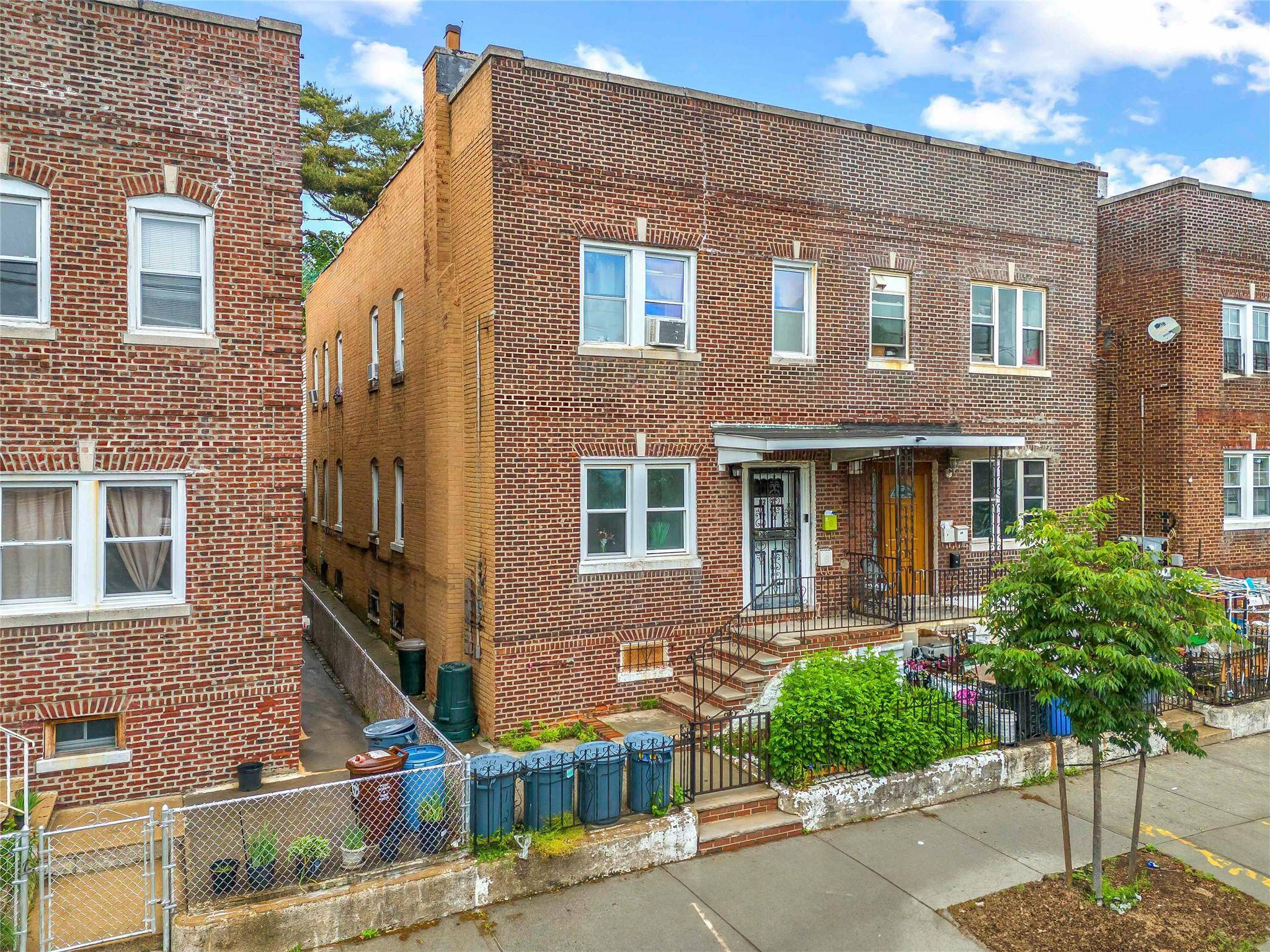 College Point, NY 11356,112-21 15th AVE