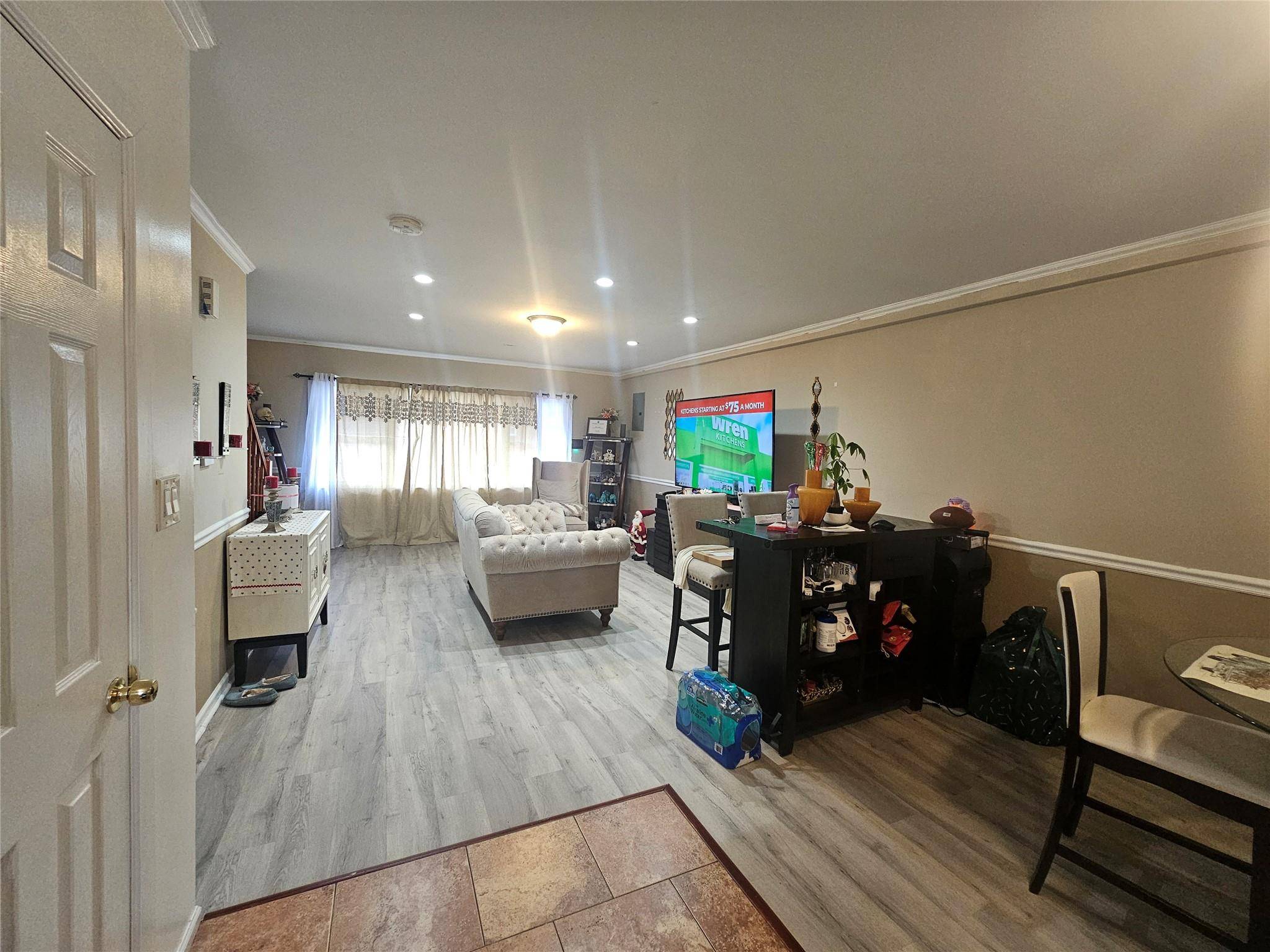 Bronx, NY 10469,3234 Tenbroeck AVE