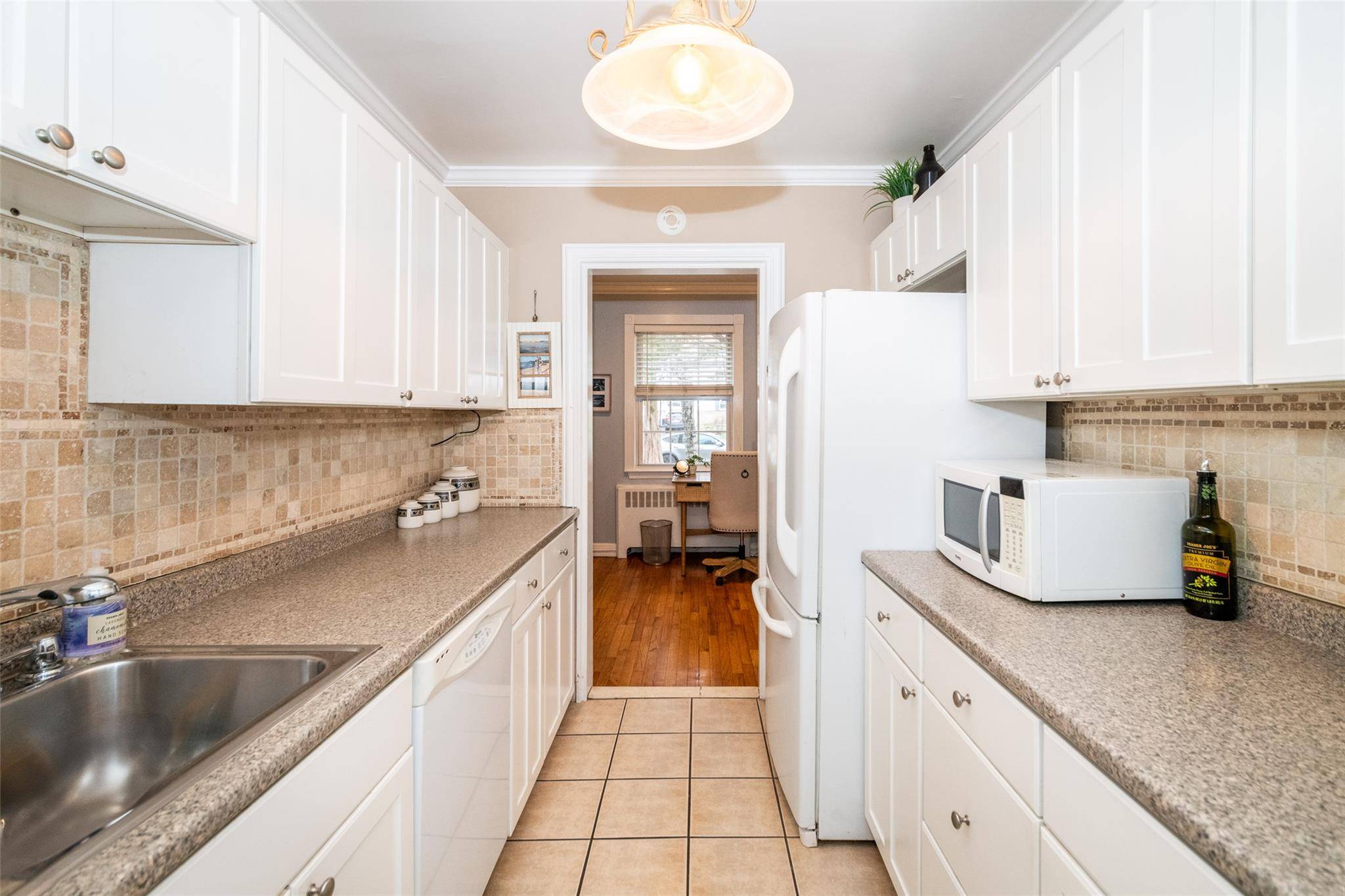 Hartsdale, NY 10530,170 Pinewood RD #3