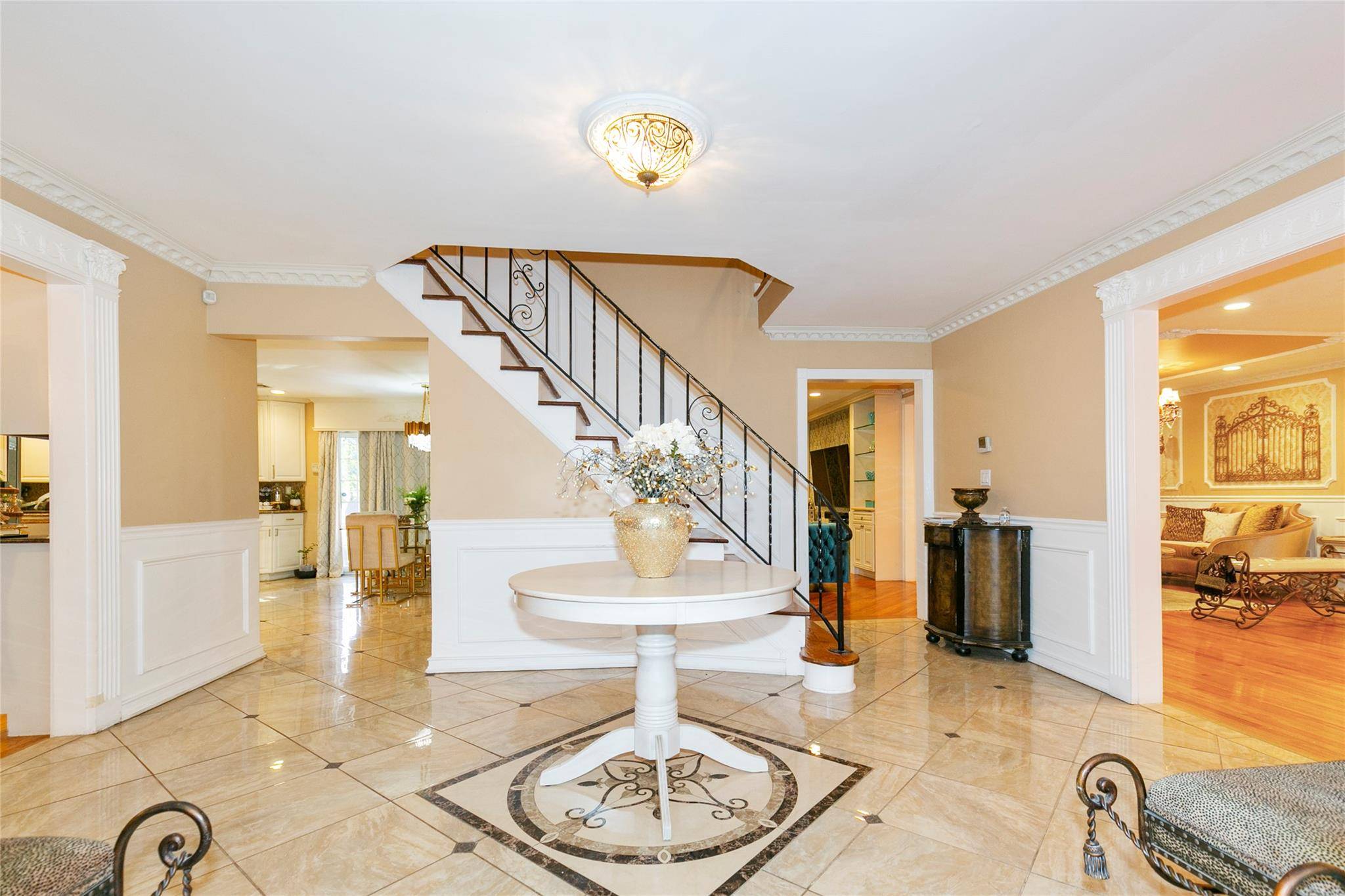Dix Hills, NY 11746,626 Caledonia RD