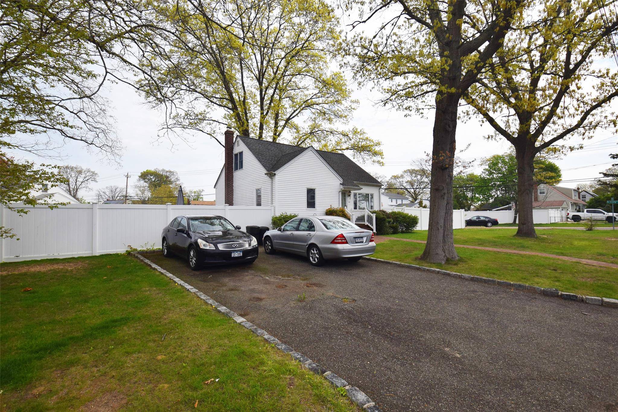 Copiague, NY 11726,175 27th ST