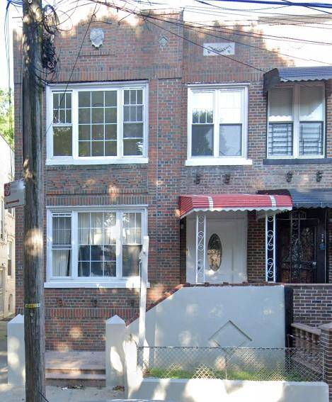 East Elmhurst, NY 11369,25-20 99th Street #2